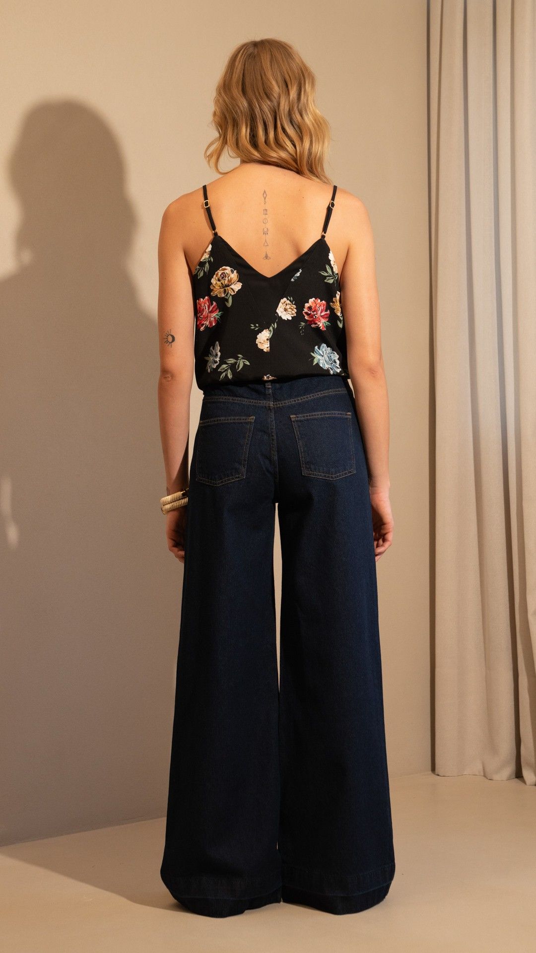 BLUSA VISCOSE FLORATTA TRIÂNGULO ALÇA