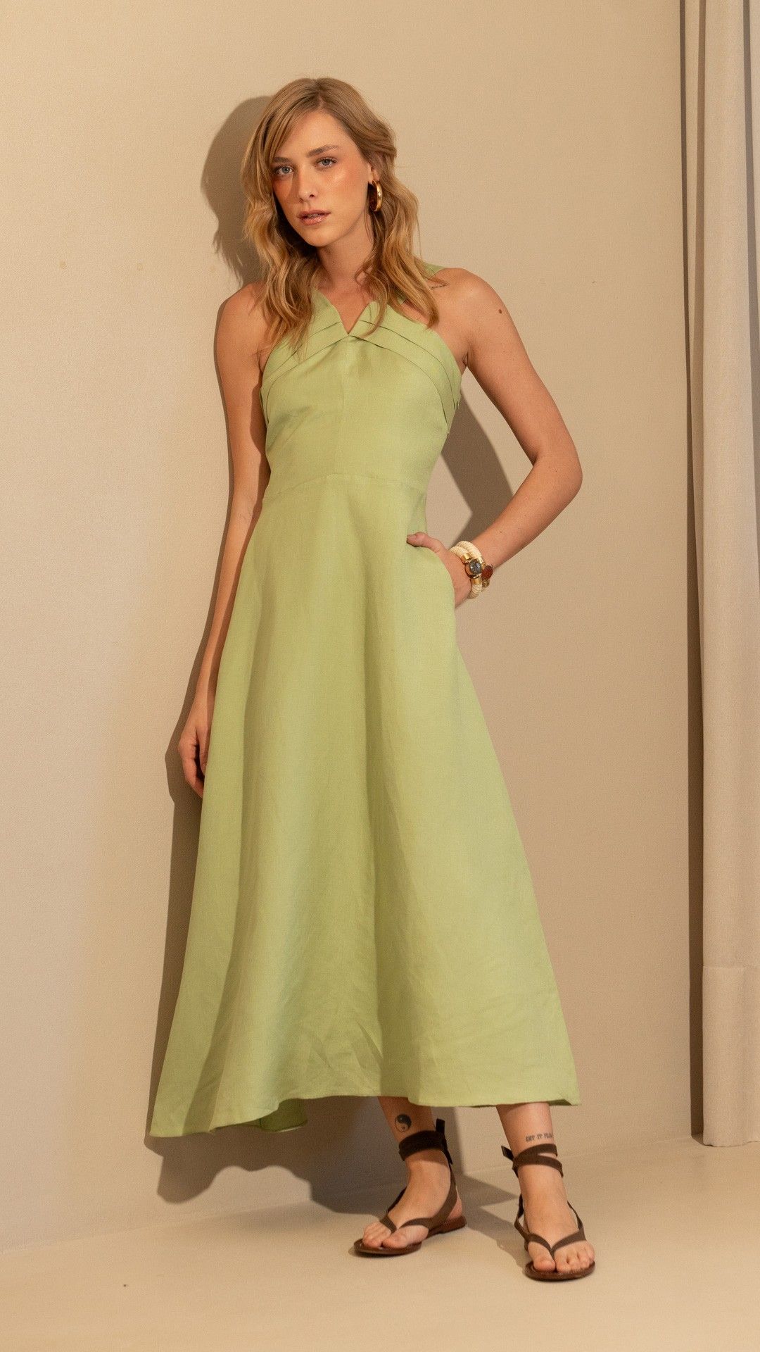 VESTIDO MIDI ALÇA VISCOLINHO GLAMOUR