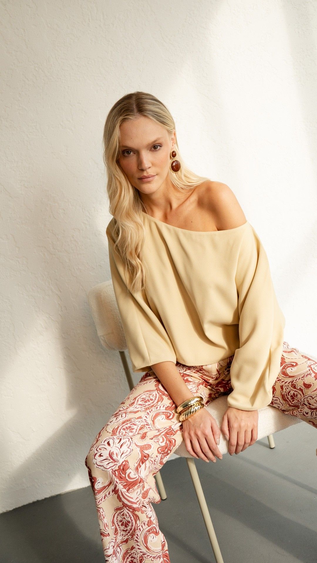 BLUSA CREPE FRESCOR CANOA MANGA AMPLA