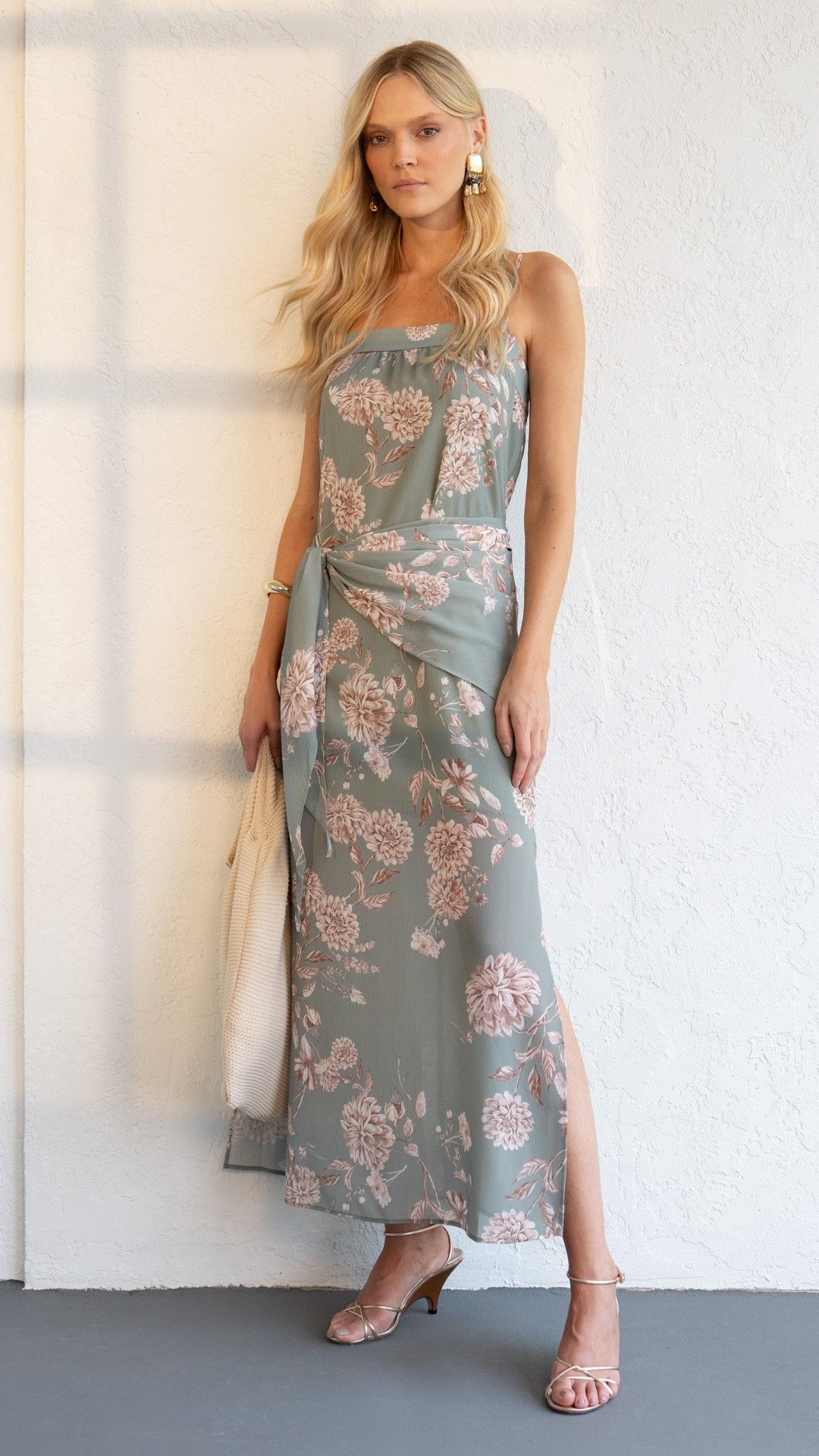 VESTIDO CREPE SÁLVIA C/ LENÇO ALÇA MIDI