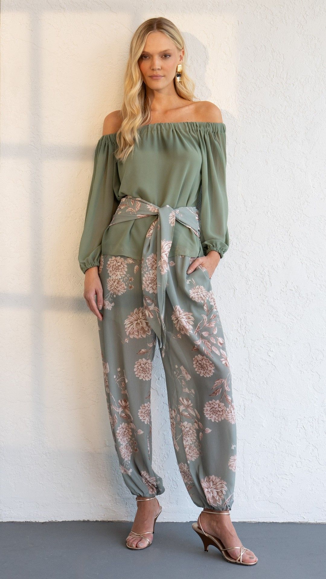 CALÇA CREPE SÁLVIA ALADIM ELÁSTICO