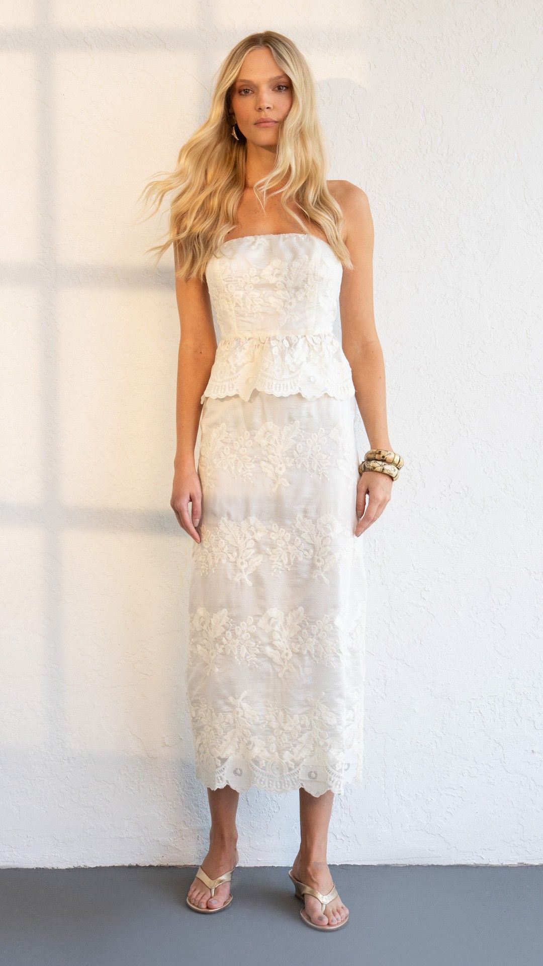 SAIA CREPE BORDADA ORGANZA MIDI