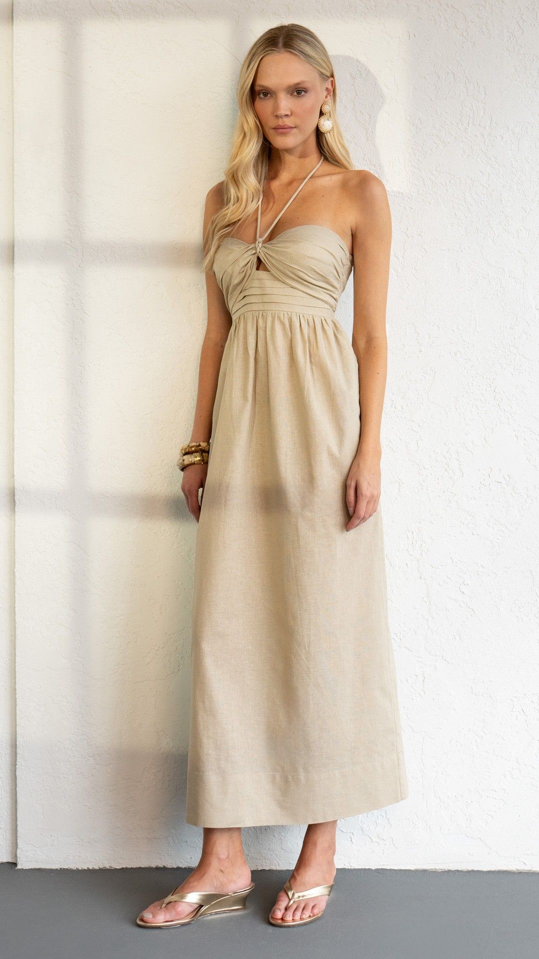VESTIDO ALGODÃO DESTAQUE PREGAS S/ ALÇA MIDI