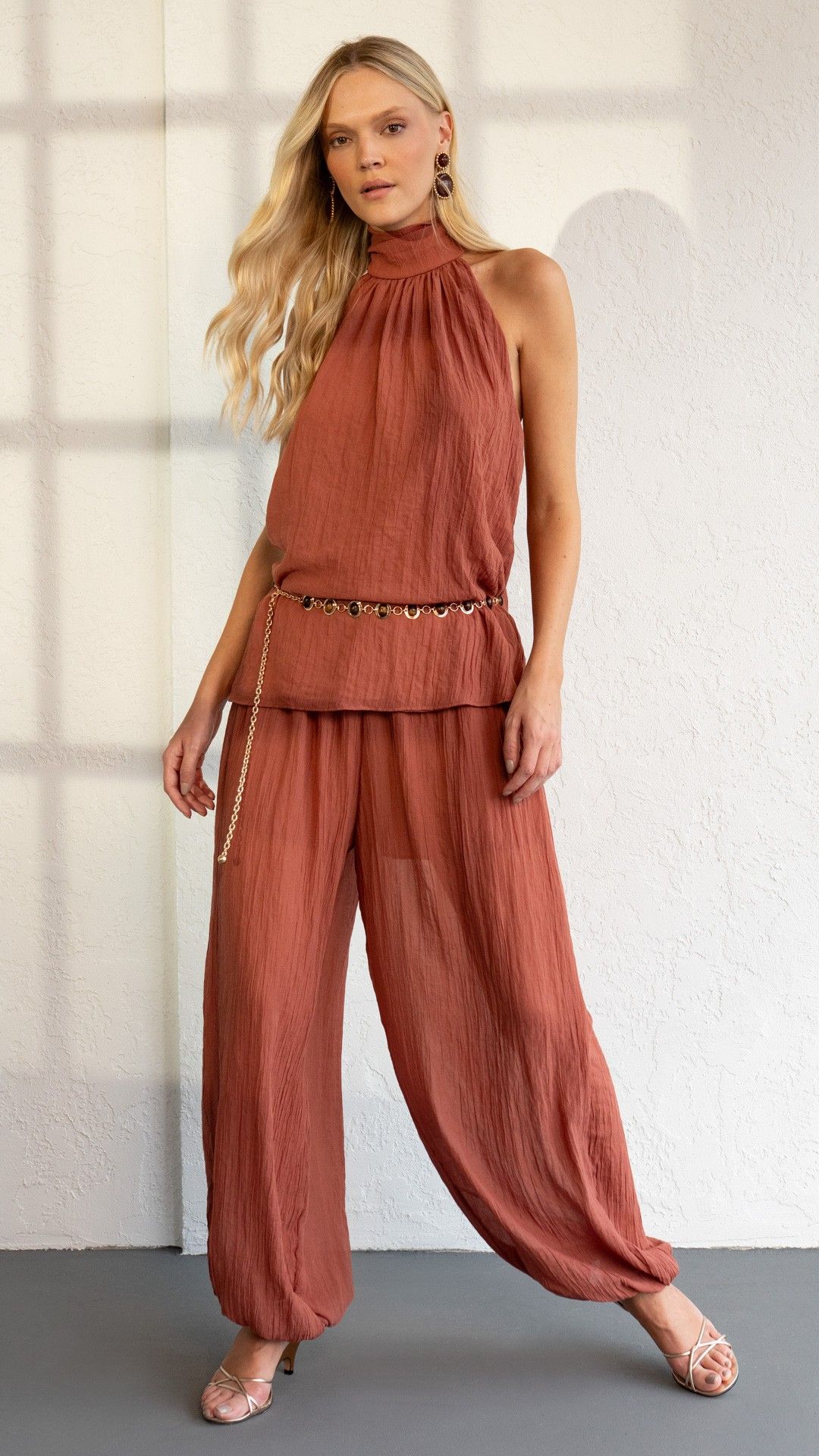 CALÇA CREPE VIRGÍNIA TEXTURIZADA ALADIM ELÁSTICO