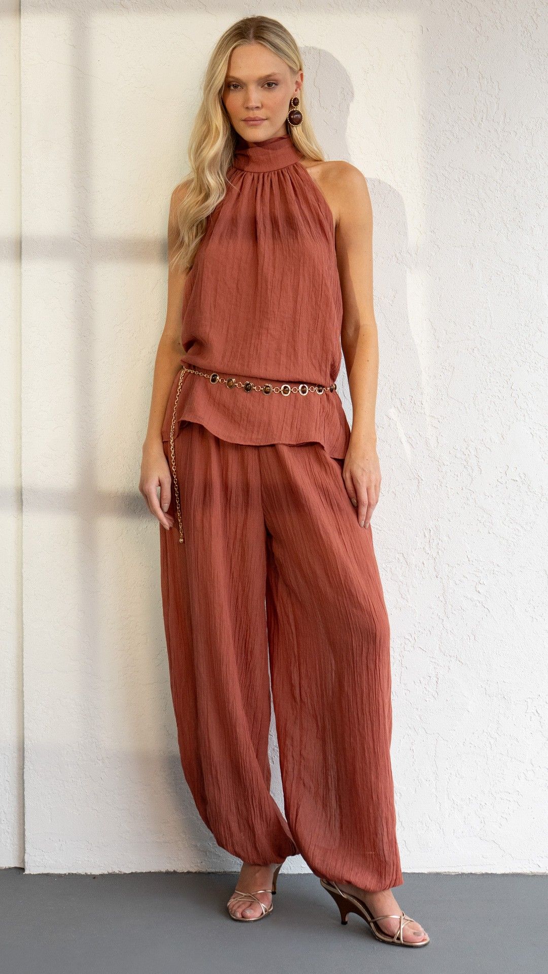 CALÇA CREPE VIRGÍNIA TEXTURIZADA ALADIM ELÁSTICO