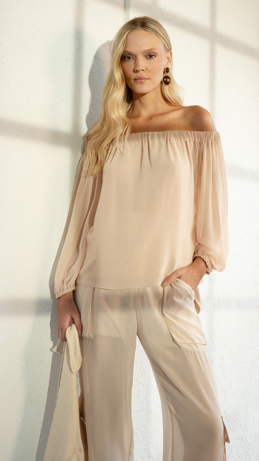 CALÇA CREPE CHIFFON JOGGER BOLSOS WIDE LEG