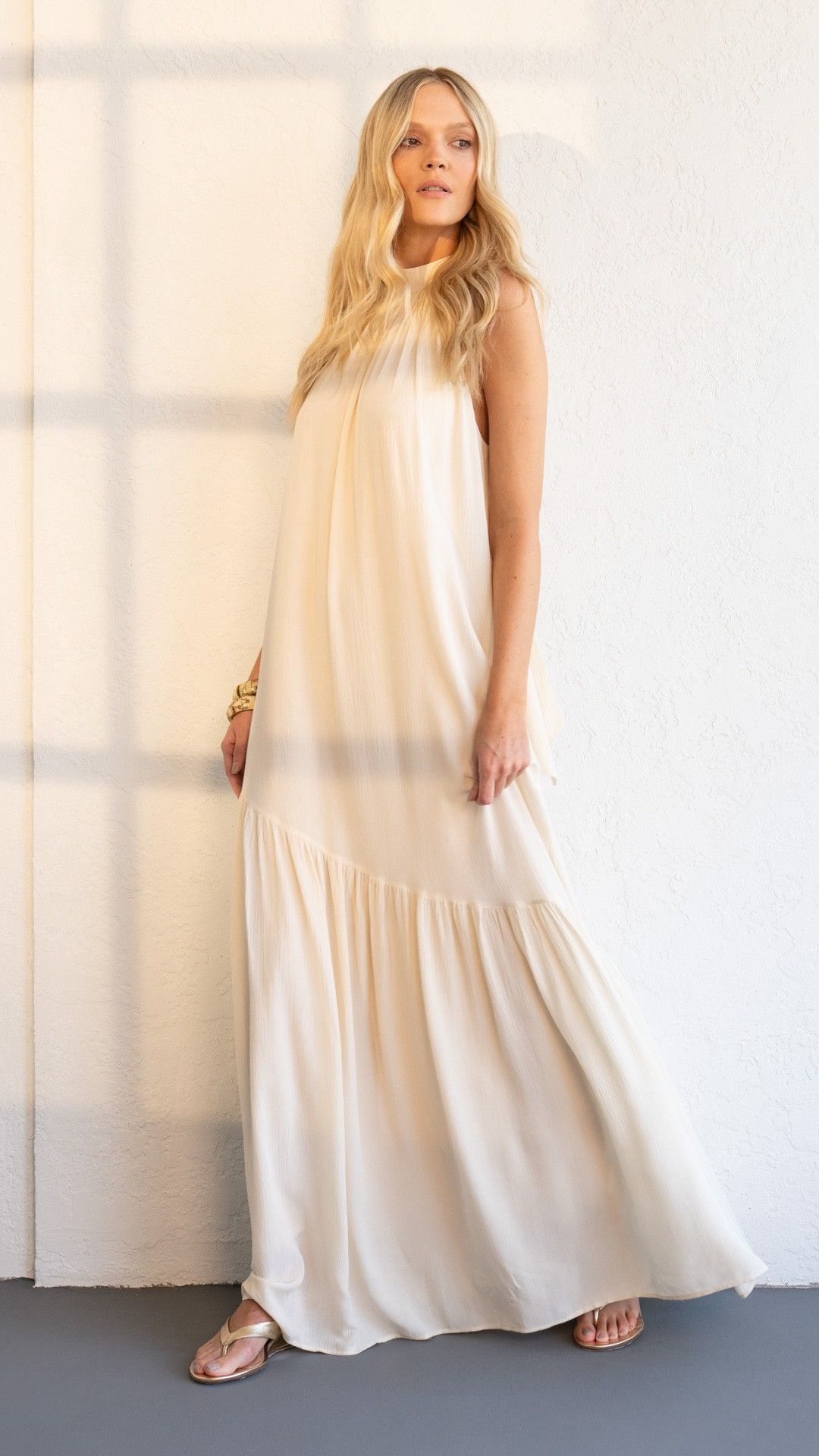 VESTIDO VISCOSE VIRGÍNIA TEXTURIZADO FRENTE ÚNICA