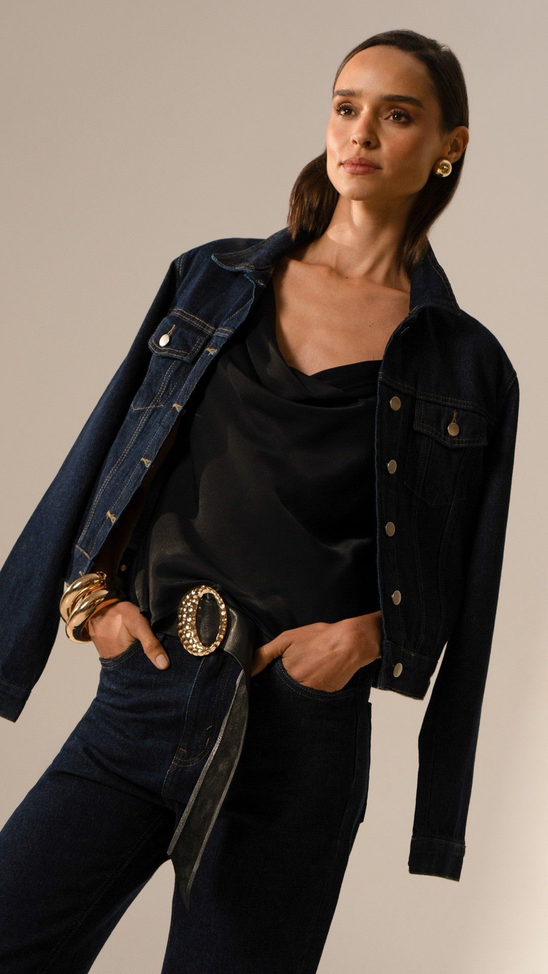 JAQUETA JEANS ÍCONE BOLSO INTERNO