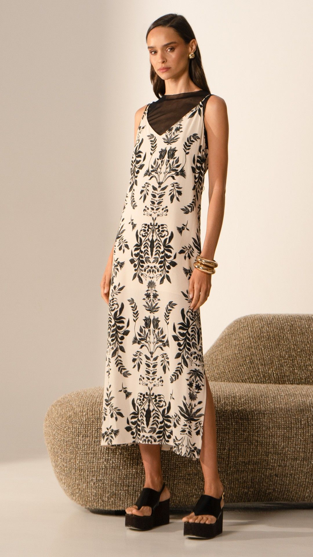 VESTIDO VISCOSE FOLHAS C/ TULE LONGUETE