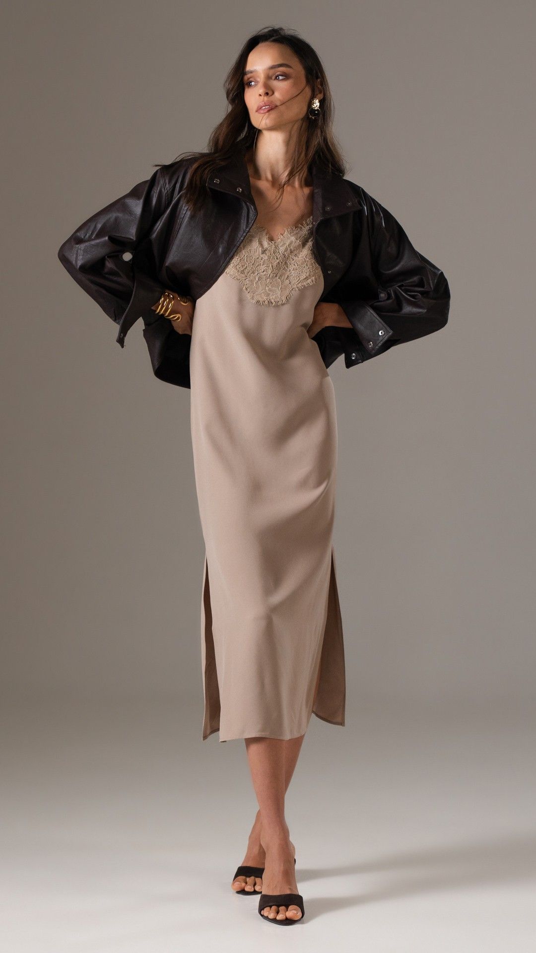 VESTIDO CREPE BEETHOVEN RENDA ALÇA MIDI