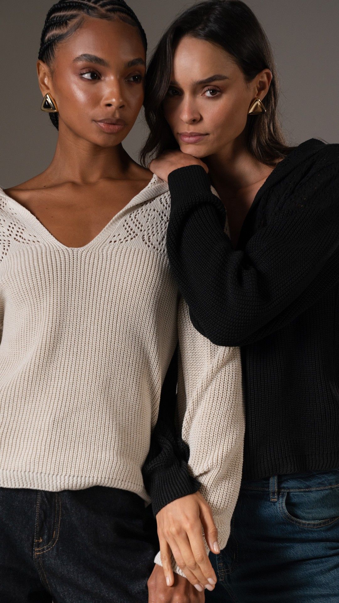BLUSA TRICOT FAVO GOLA RENDA OMBRO MANGA L.