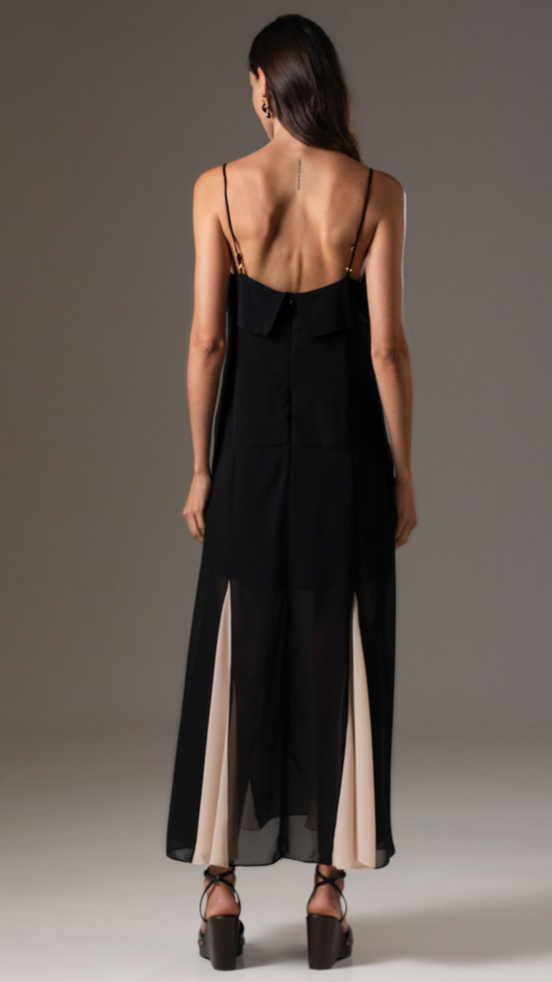 VESTIDO CREPE PRIME NESGA MIDI ALÇA