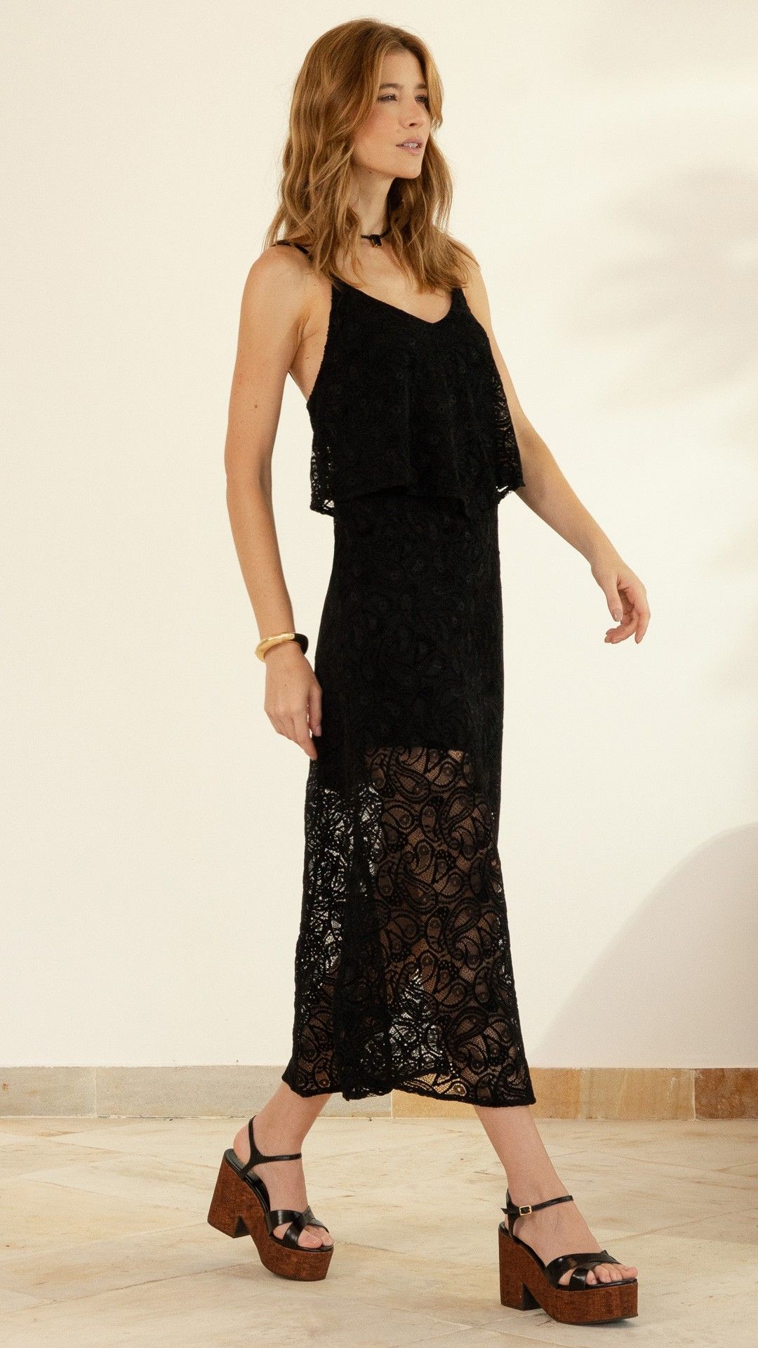 VESTIDO RENDA FRANCESA BABADO ALÇA MIDI