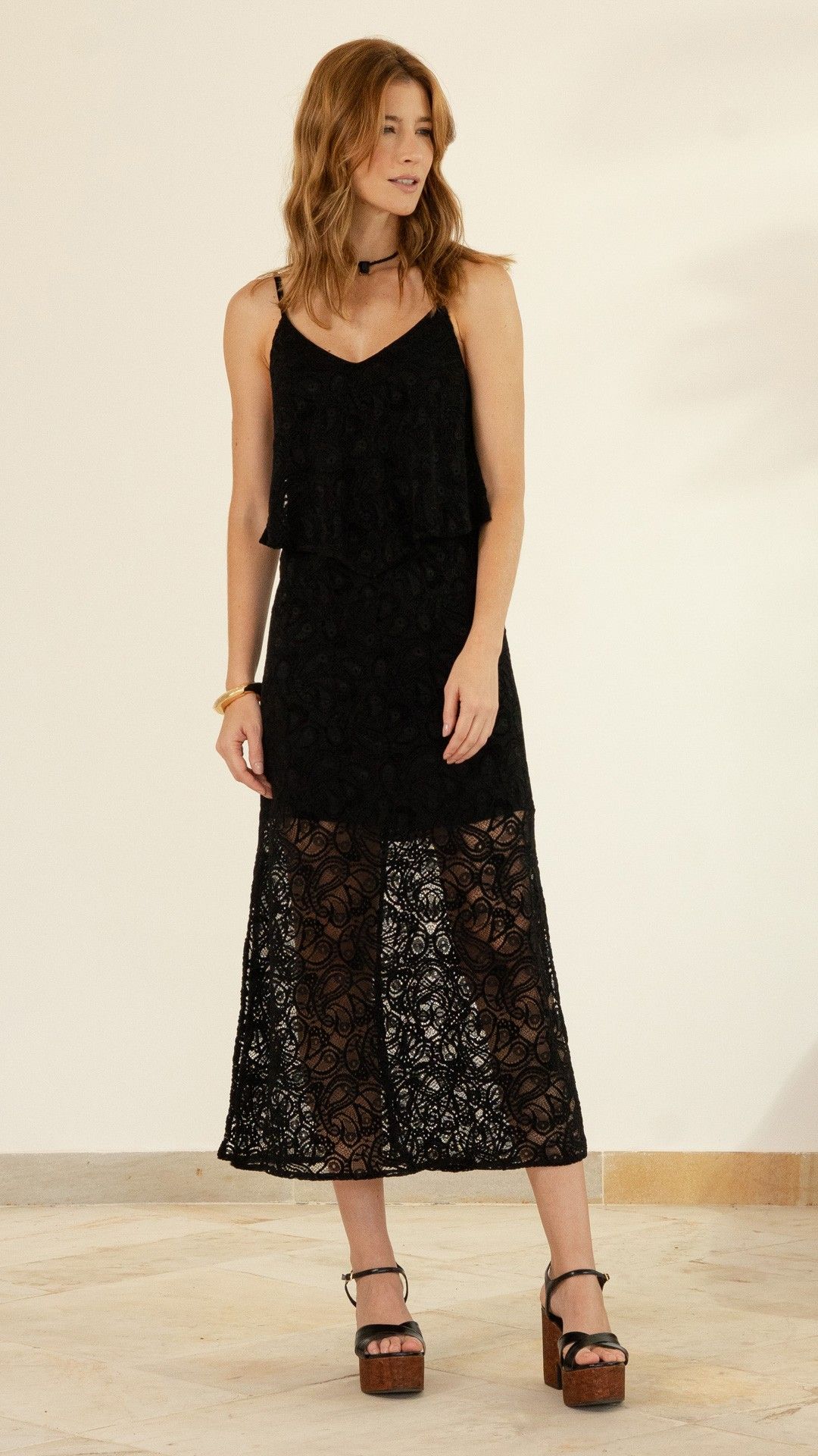 VESTIDO RENDA FRANCESA BABADO ALÇA MIDI