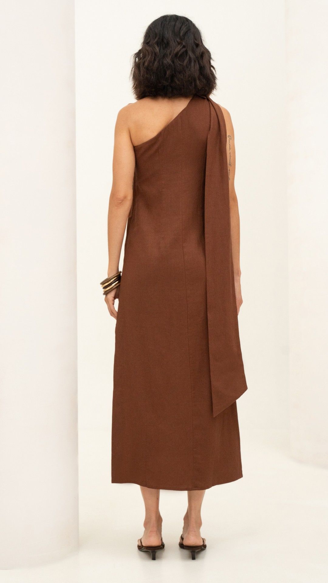 VESTIDO VISCOLINHO NOBRE CACHECOL LONGUETE S/ MANGA