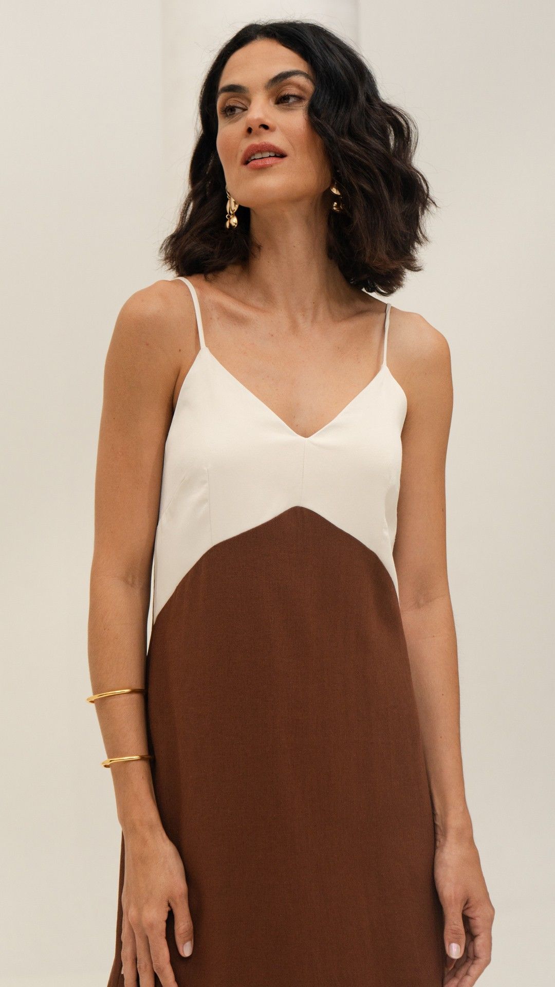 VESTIDO VISCOLINHO NOBRE BICOLOR MIDI ALÇA