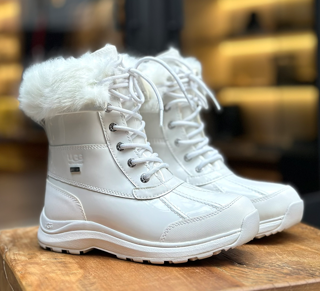 UGG サイズ7 (24センチ) Bota impermeável para neve UGG Adirondack Feminina - BENEVENTO