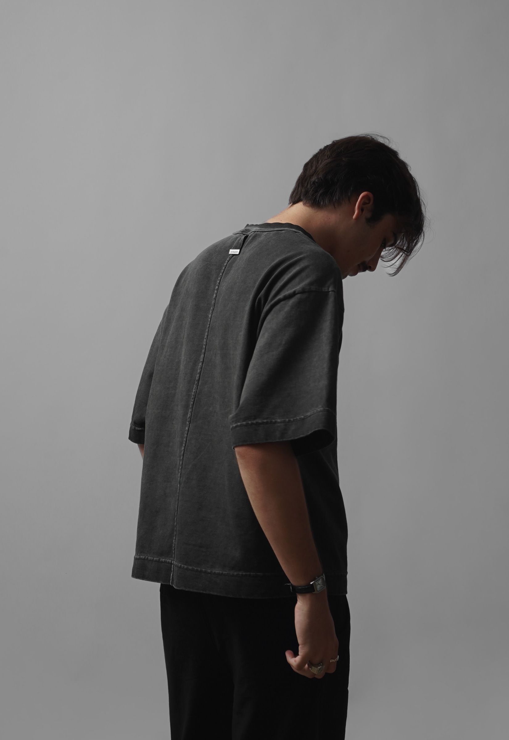 THE HUNT BOXY TEE TITANIUM