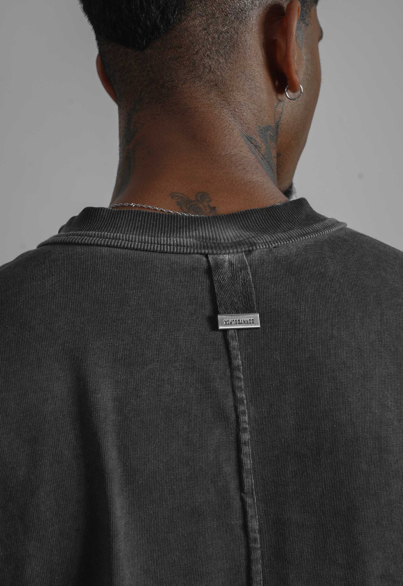 THE HUNT BOXY TEE TITANIUM
