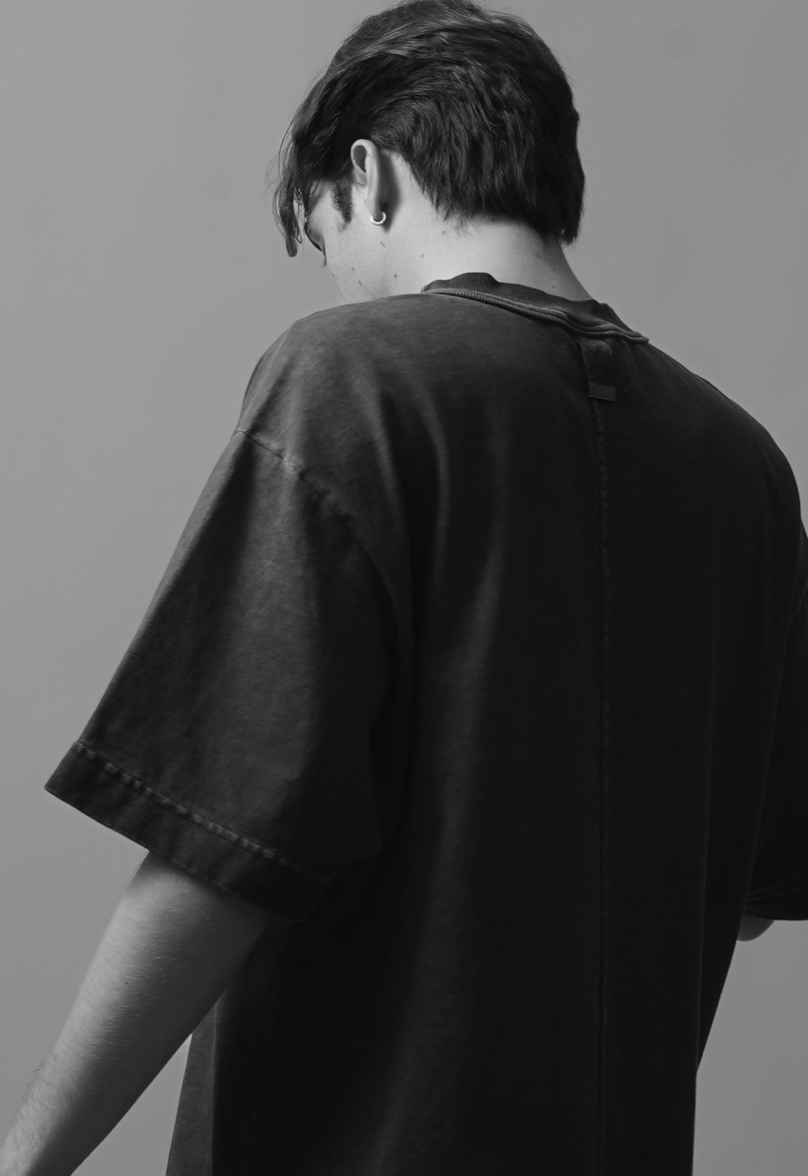 THE HUNT BOXY TEE TITANIUM