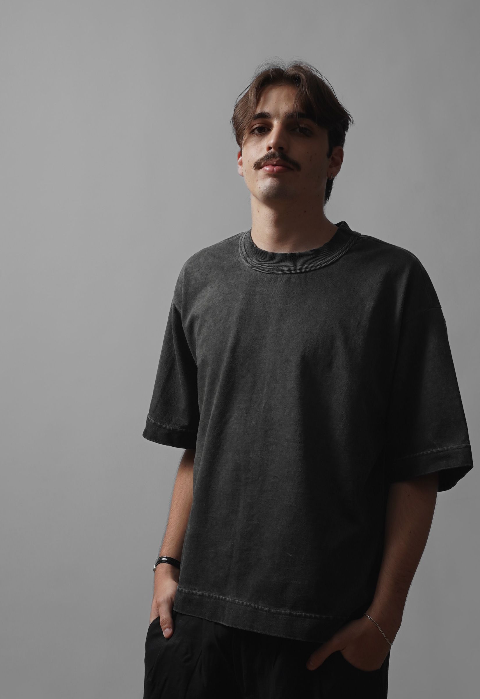 THE HUNT BOXY TEE TITANIUM