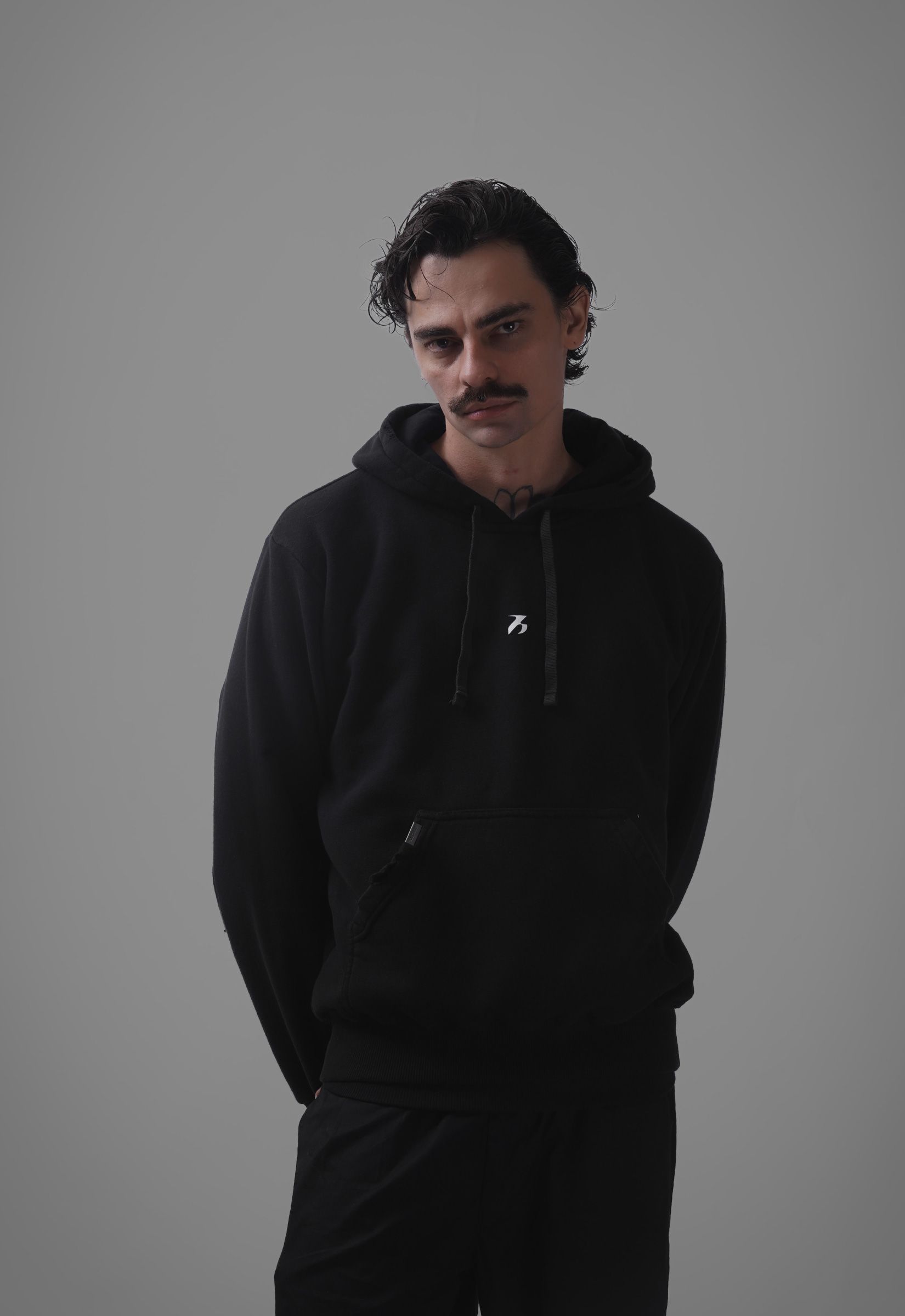 UNIFORM HOODIE BORNTOBLACK