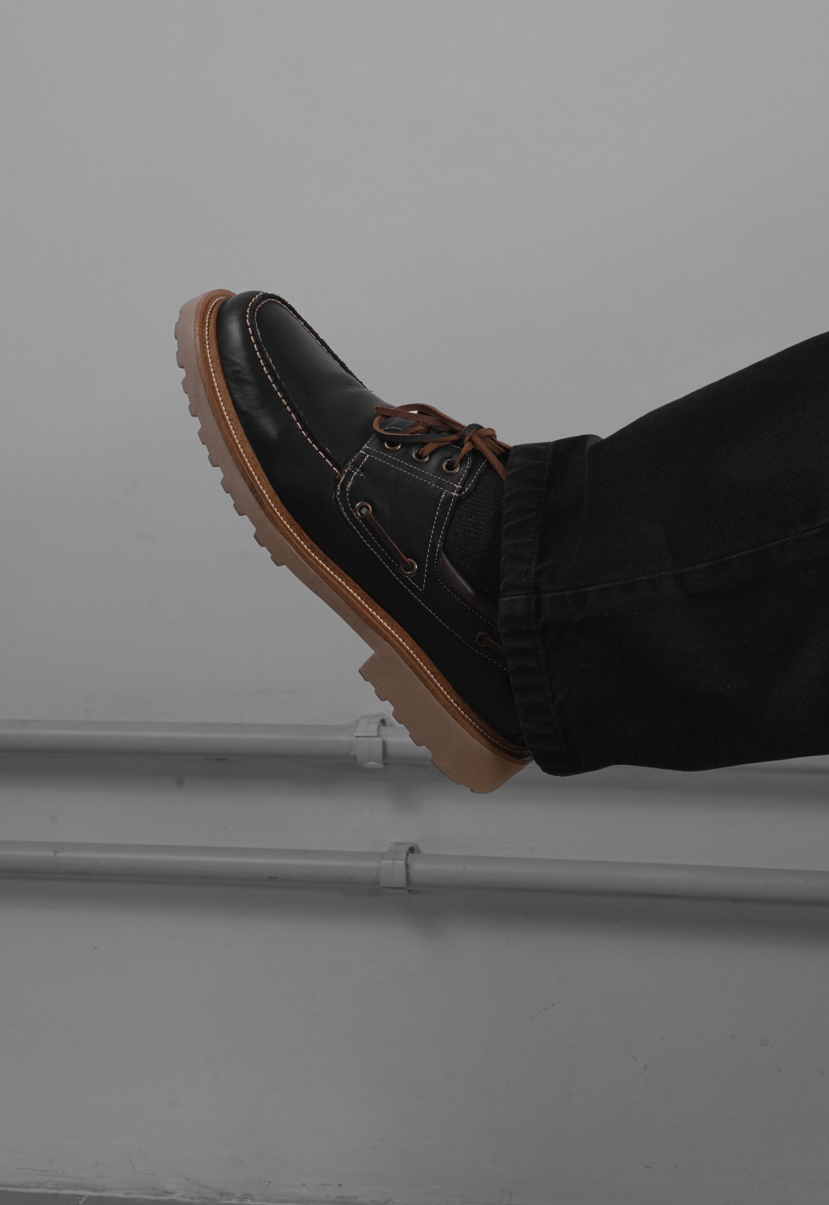 BOAT SHOE BLACK/NUT