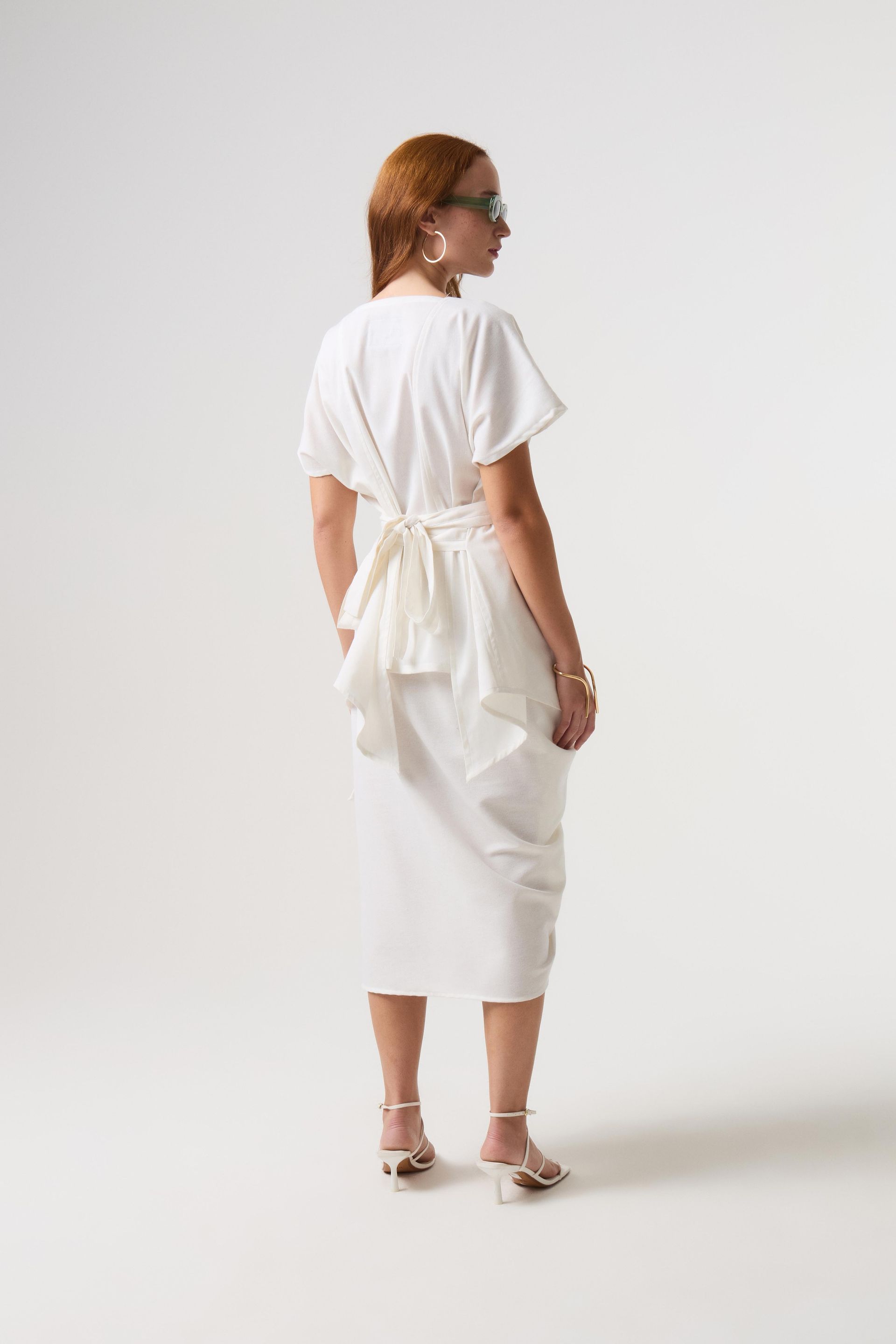 Foto do produto BLUSA AMARRAS OFFWHITE