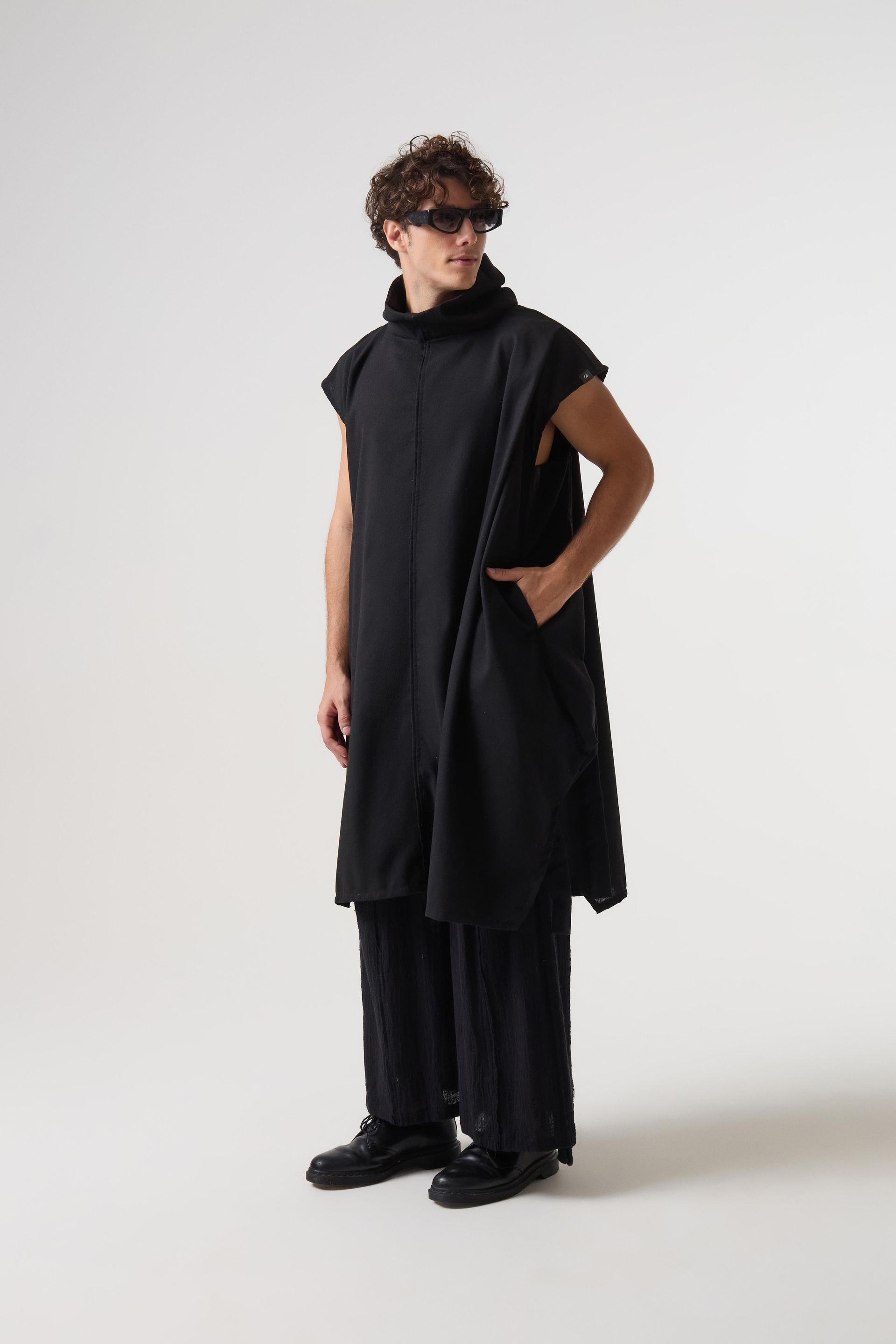 Foto do produto VESTIDO RISCO PRETO