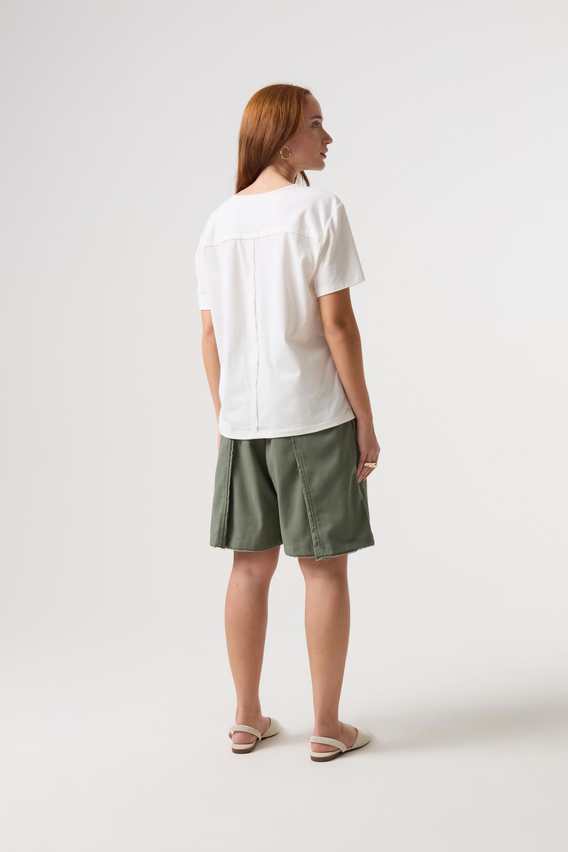 Foto do produto CAMISETA 0001 OFFWHITE