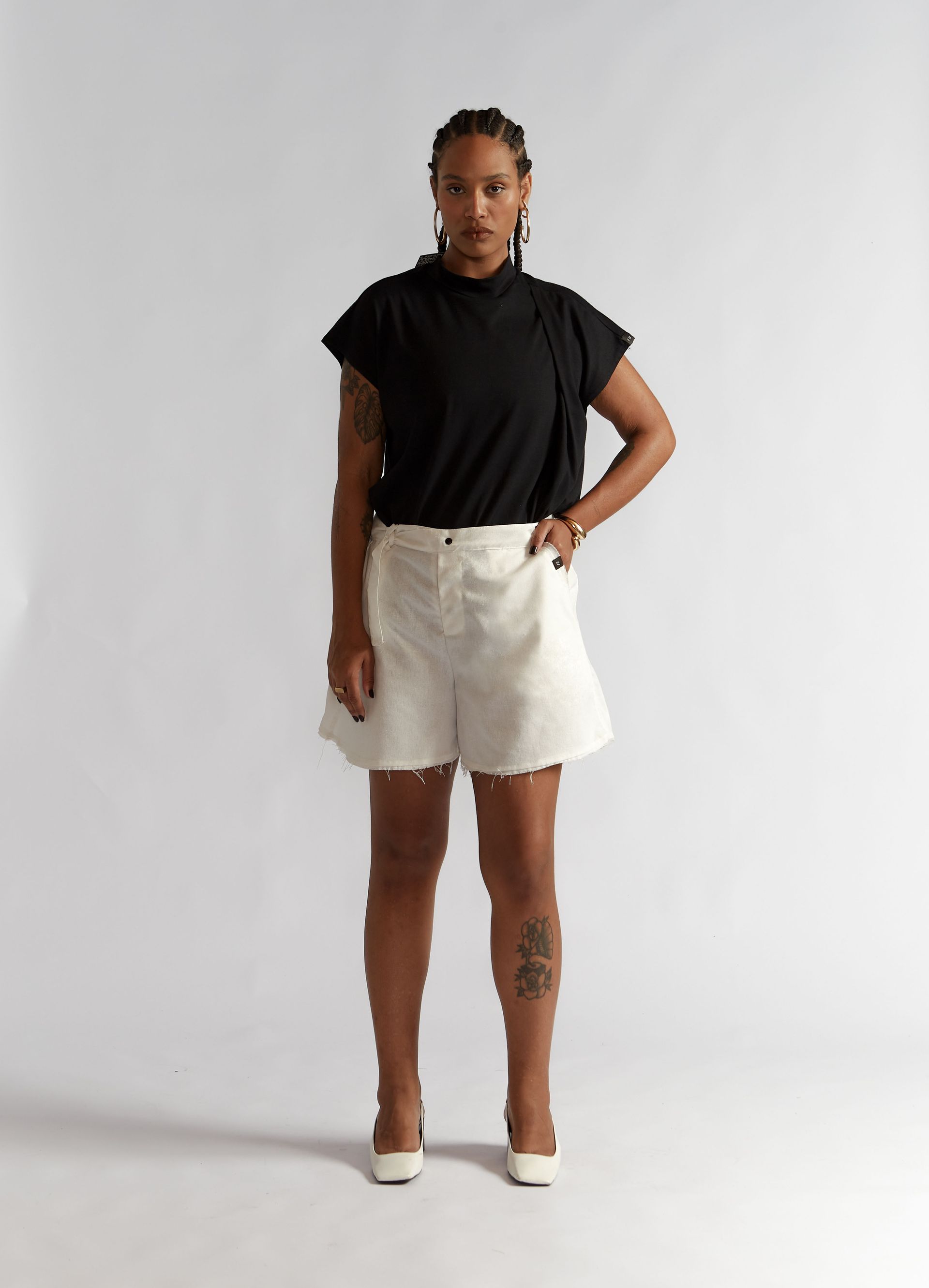 Foto do produto SHORTS LINA OFFWHITE