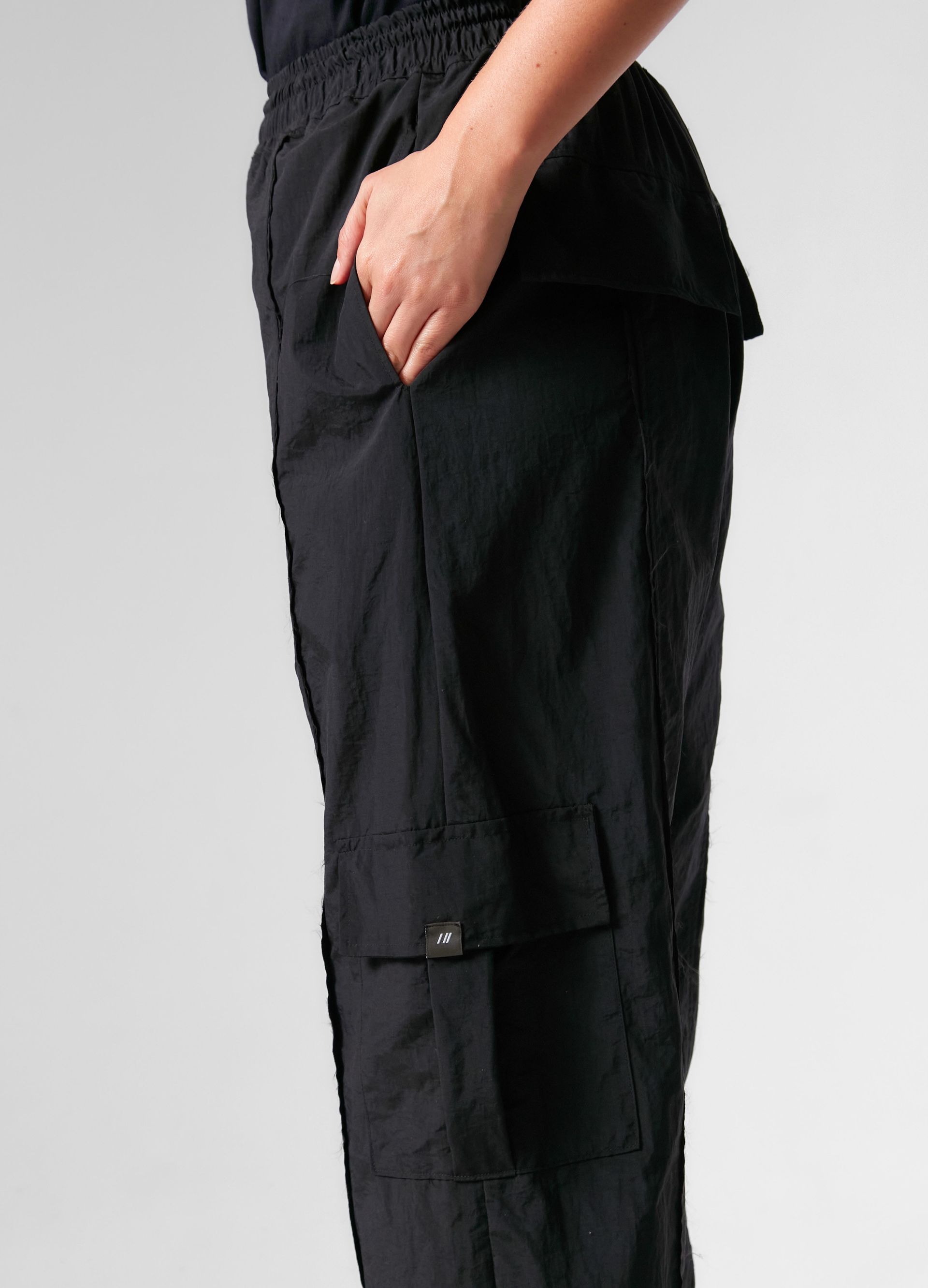 Foto do produto CALÇA TONYA PRETO