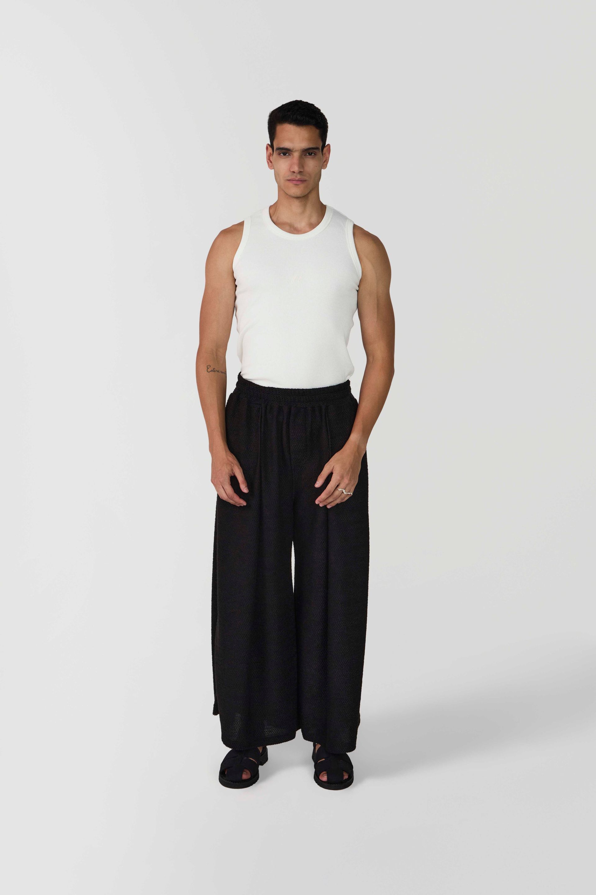 Foto do produto CALÇA ANGI PRETO