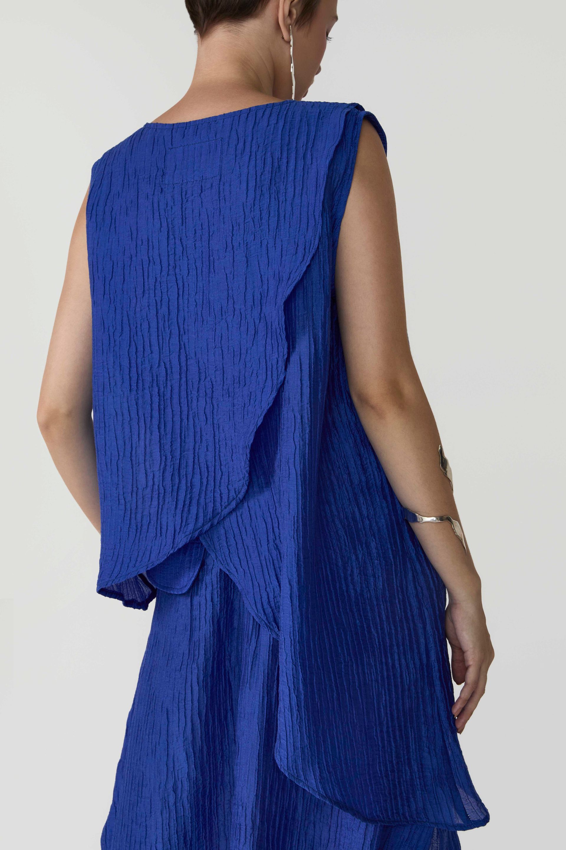 Foto do produto BLUSA NIDUS AZUL COBALTO