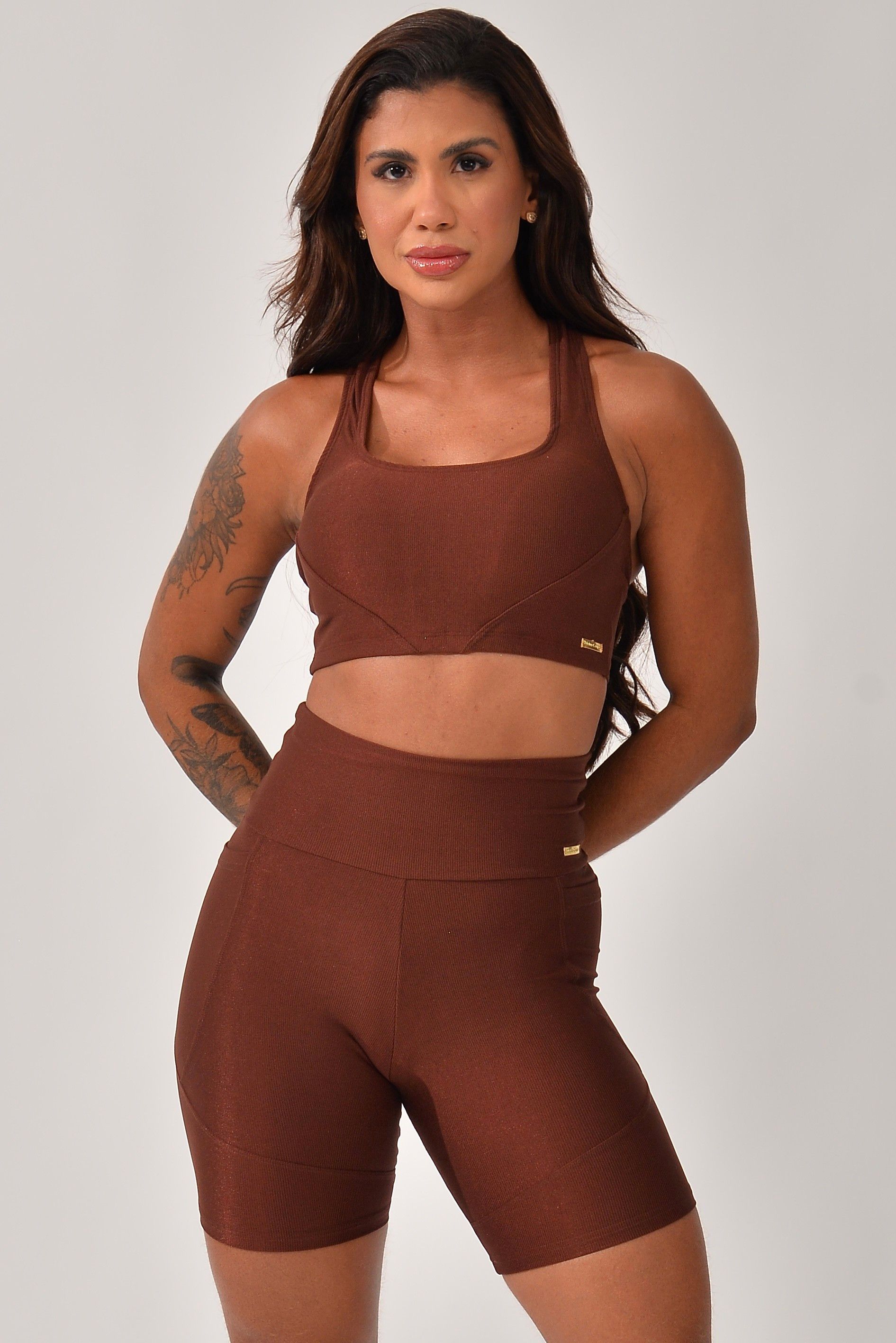 Conjunto Bermuda Fitness Com Bolso Marrom Pure