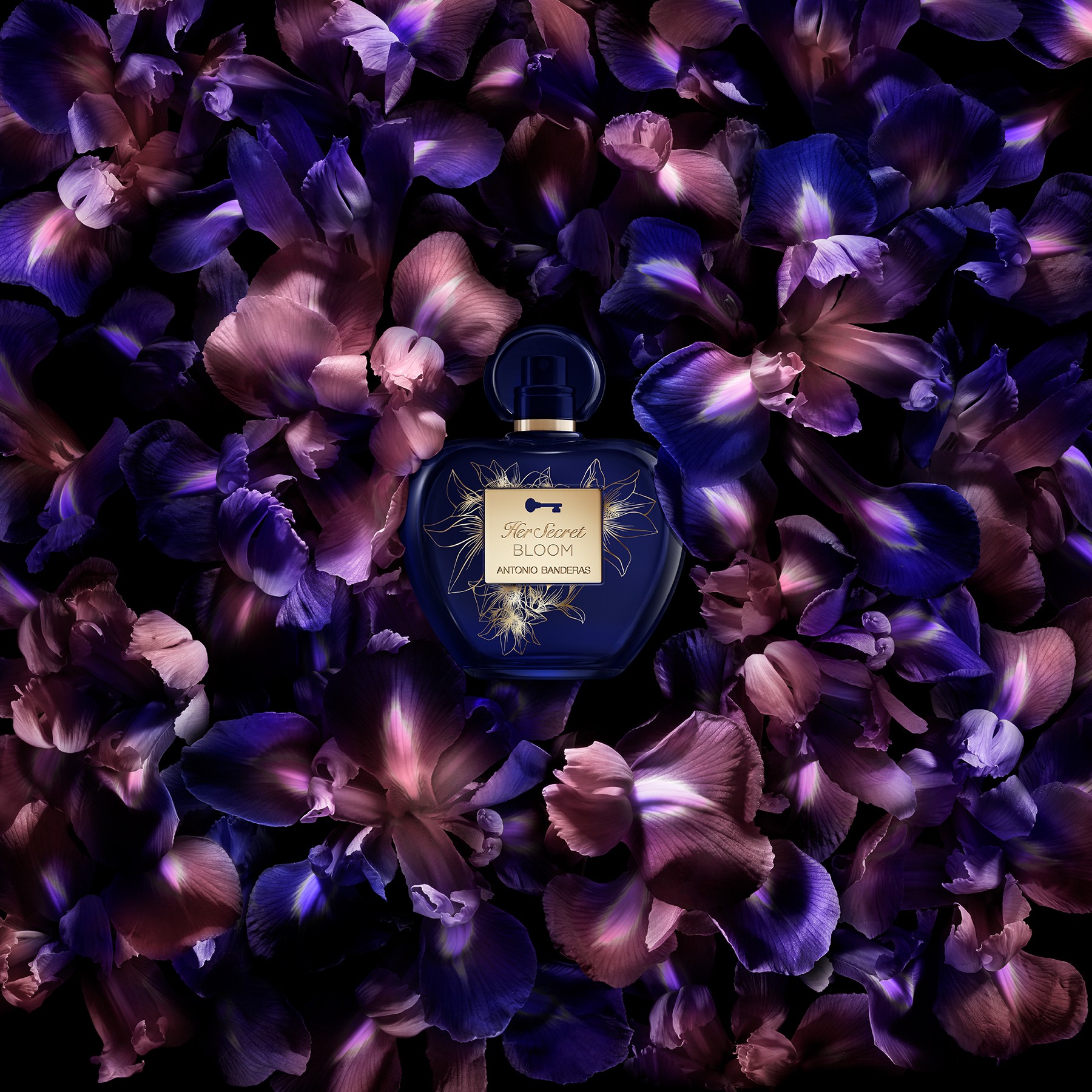 Perfume Her Secret Bloom Banderas