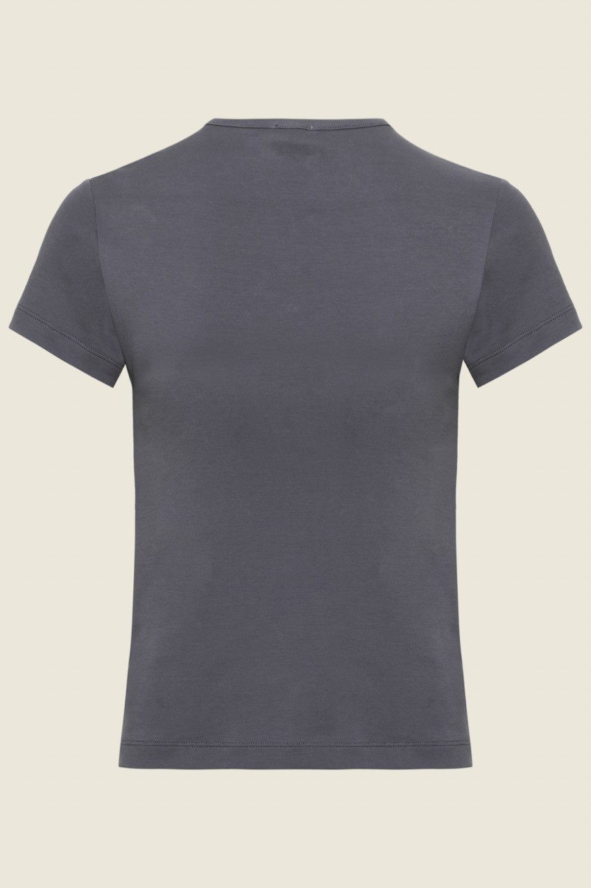 Camiseta Slim Fit Botões