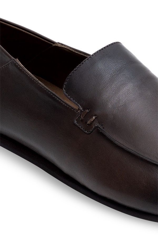 SAPATO SLIPPER DE COURO