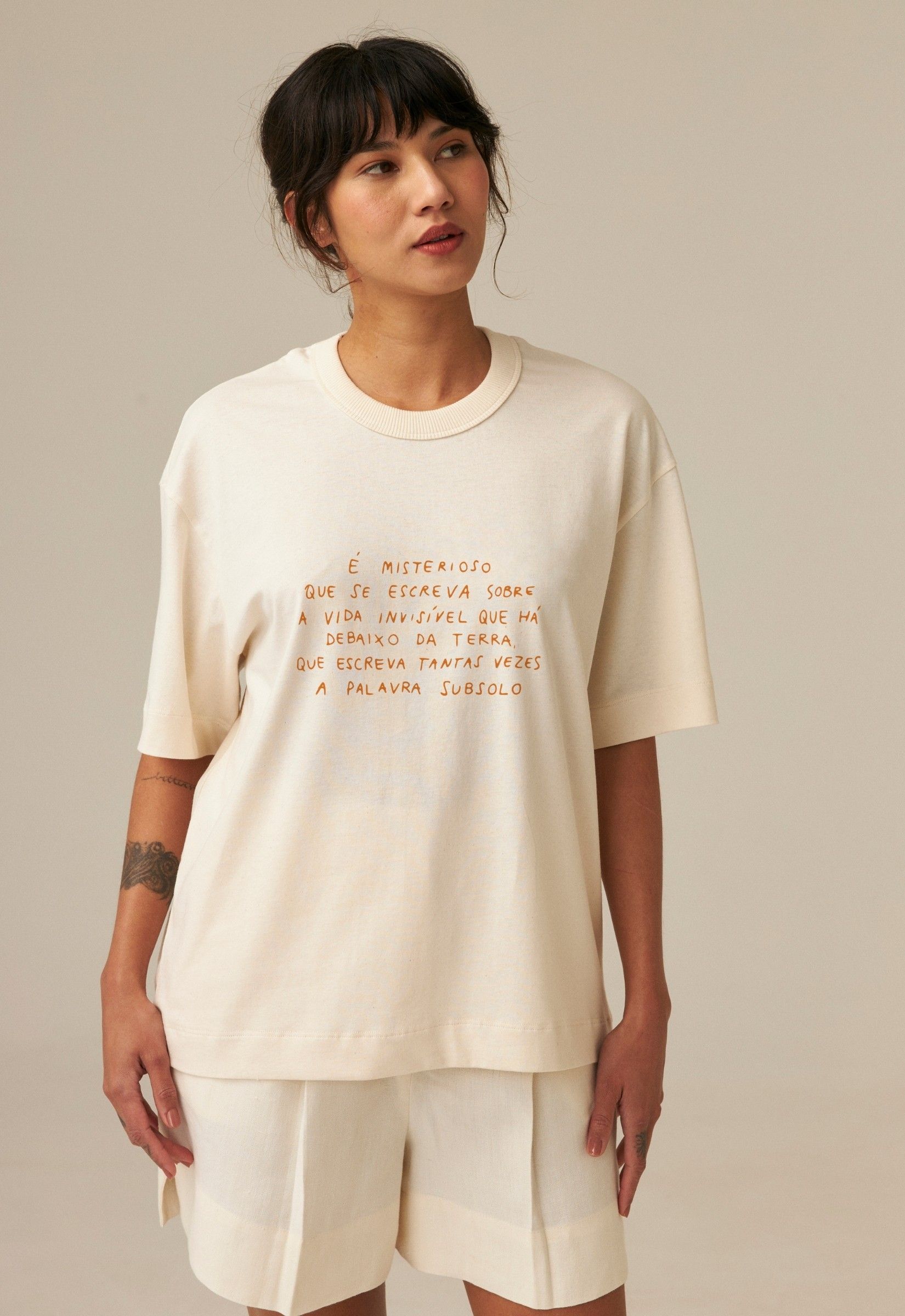 Foto do produto Camiseta Flávia Bazar do Tempo Algodão Orgânico  FLIP