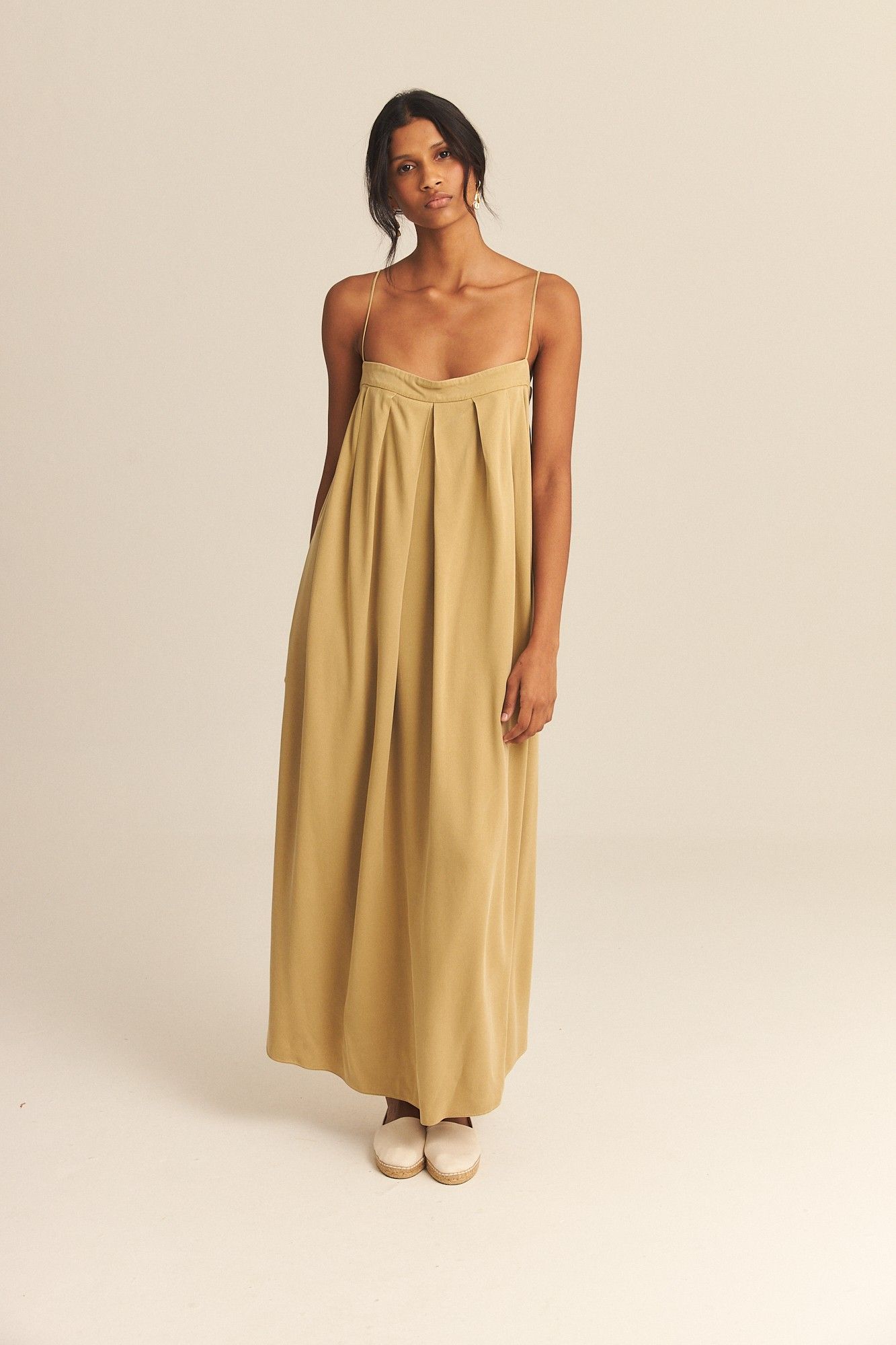 Foto do produto Vestido Vanessa Modal Verde Romã