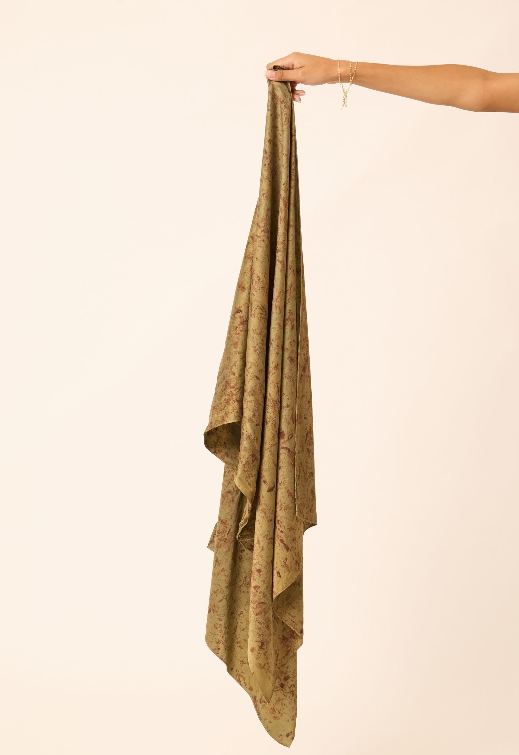 Foto do produto Pashmina Seda Impressão Botânica Araucária e Índigo 
