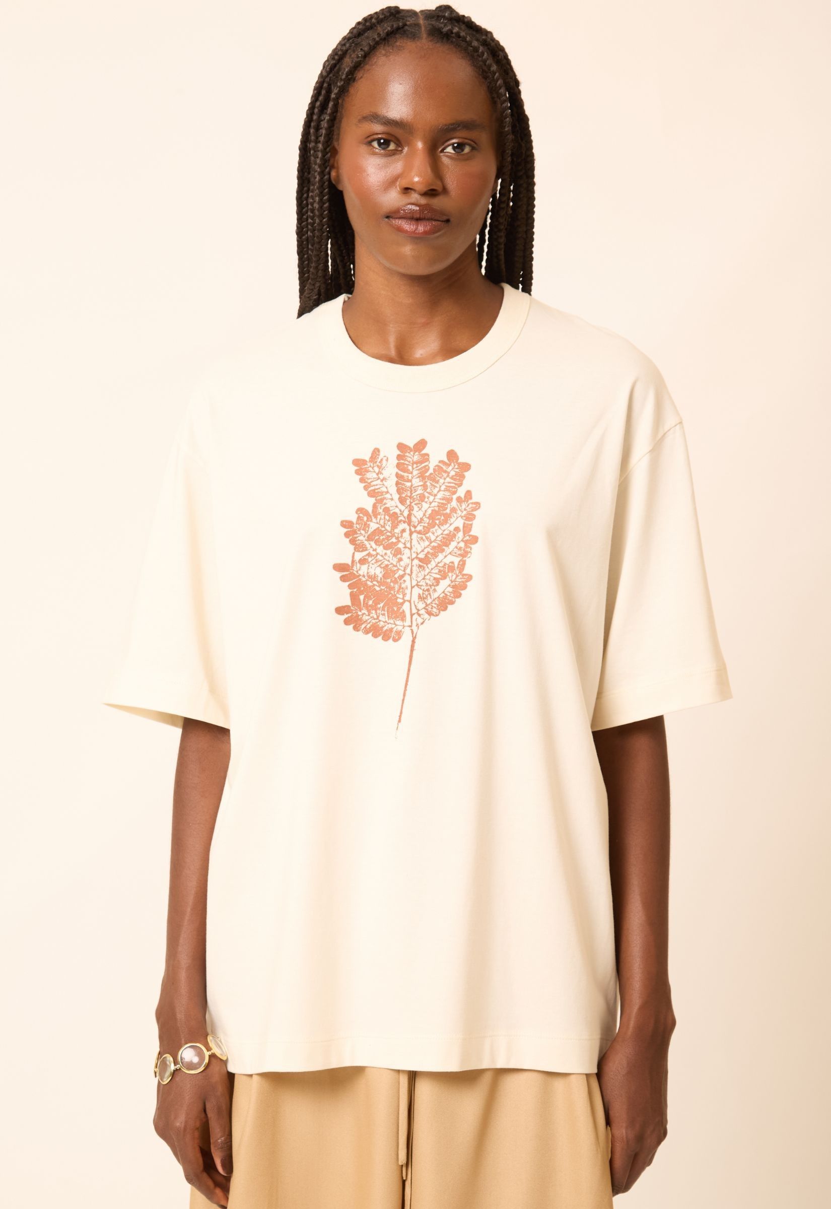 Foto do produto Camiseta Algodão Orgânico Flavia Pau-Brasil Mata Atlântica 