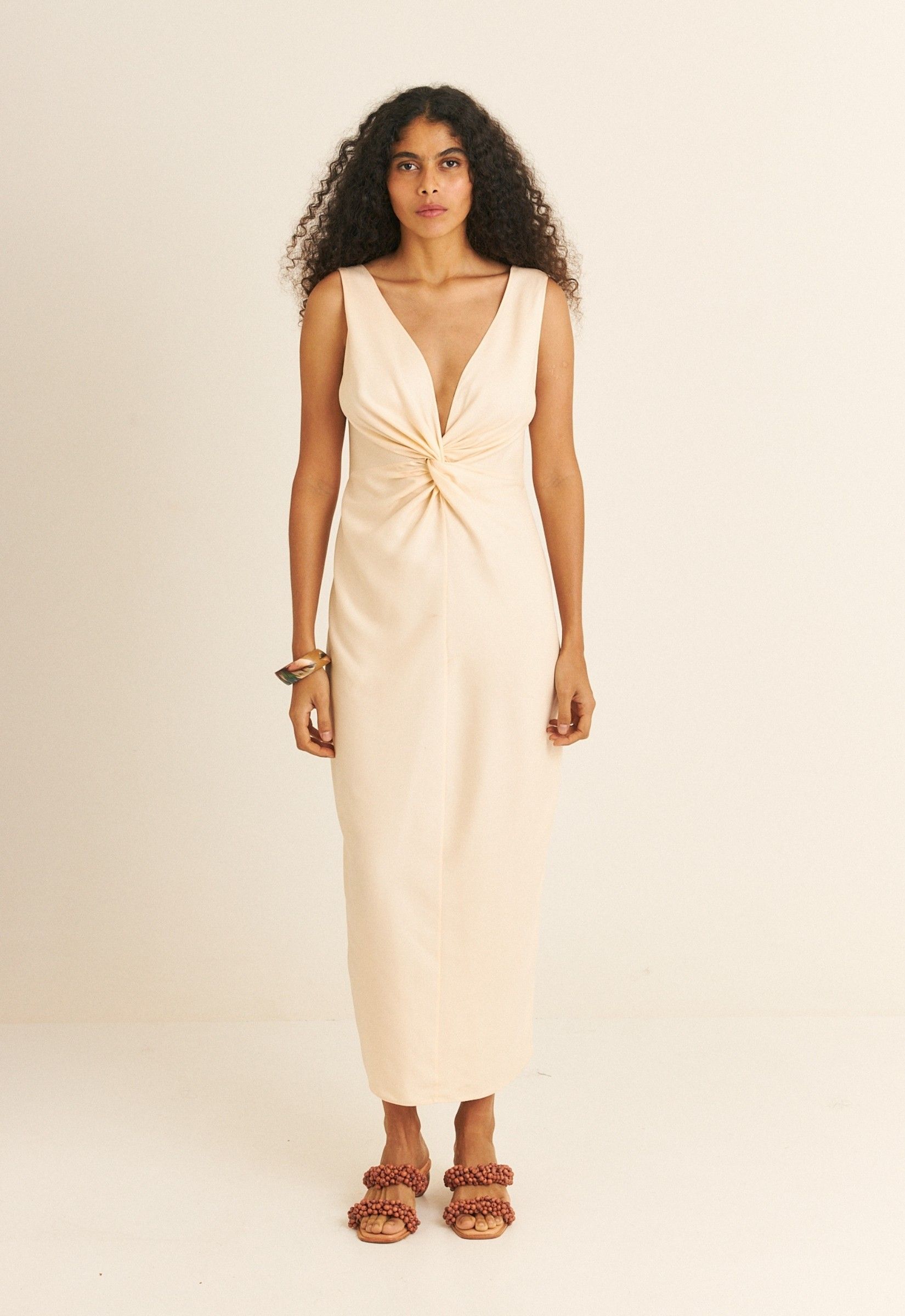 Foto do produto Vestido Torção TENCEL™ Micro Modal Eloise Areia 