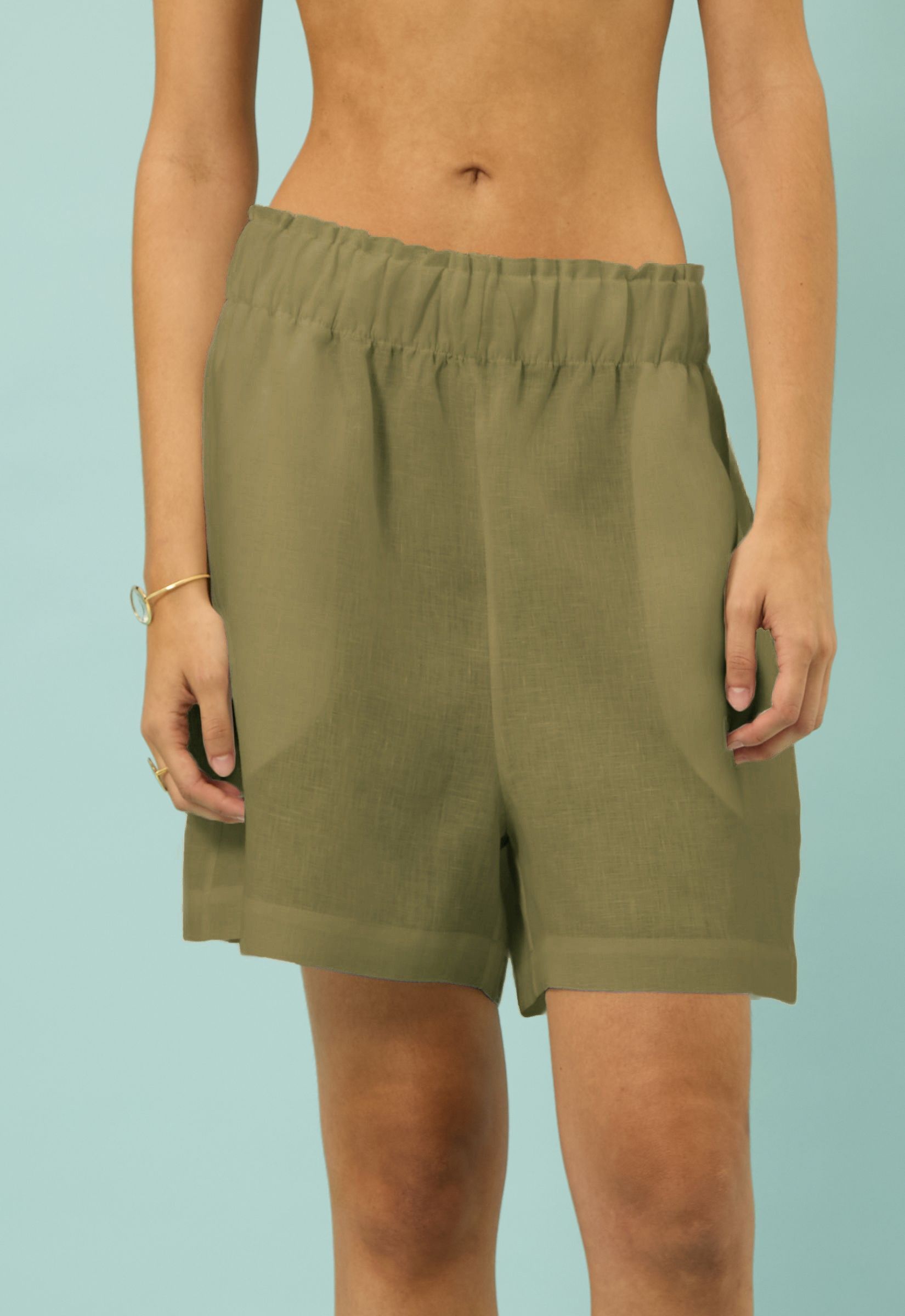 Foto do produto Shorts Flavia Cambraia de Linho Verde Romã