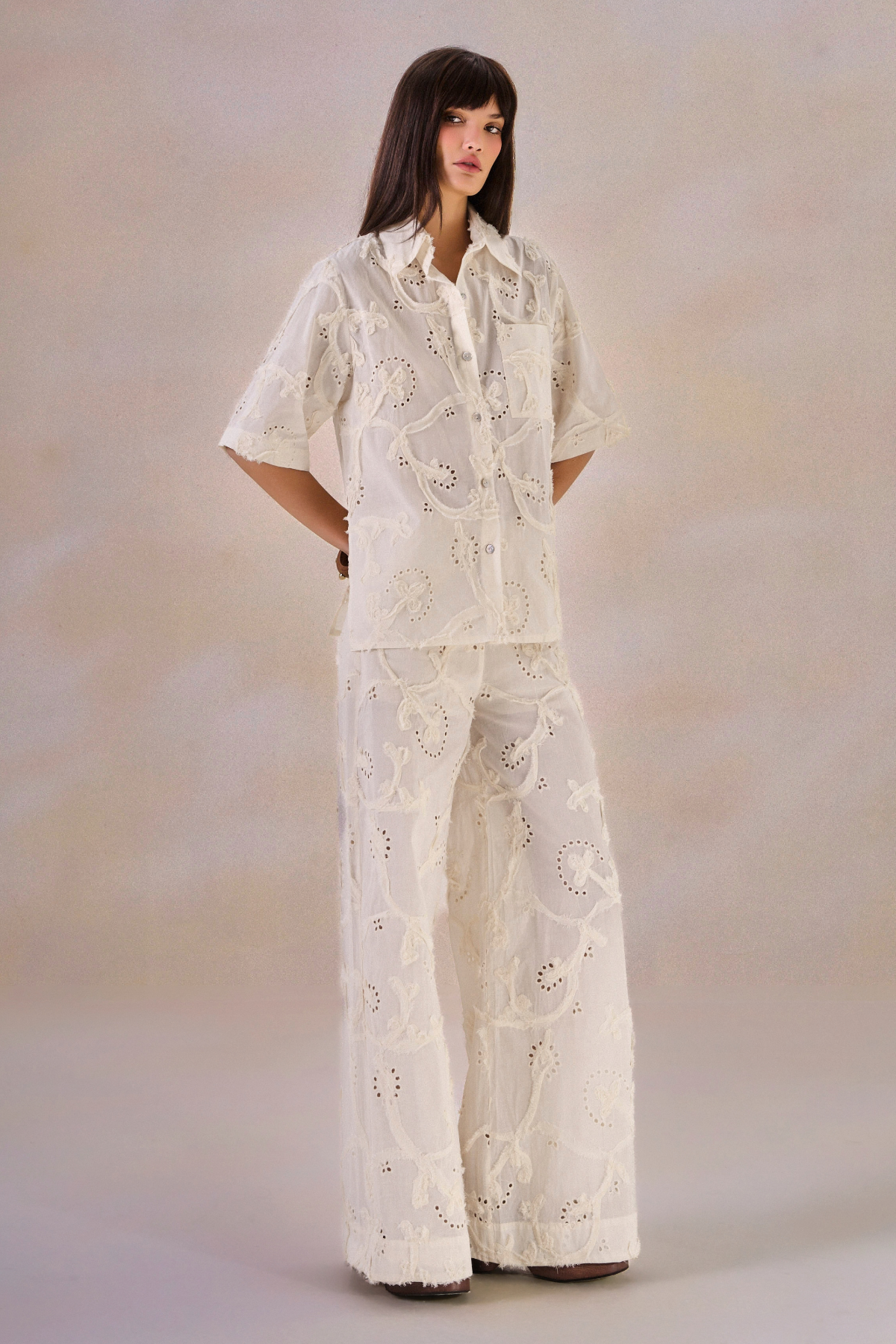 Foto do produto Calça Pantalona Laise Simone Off White