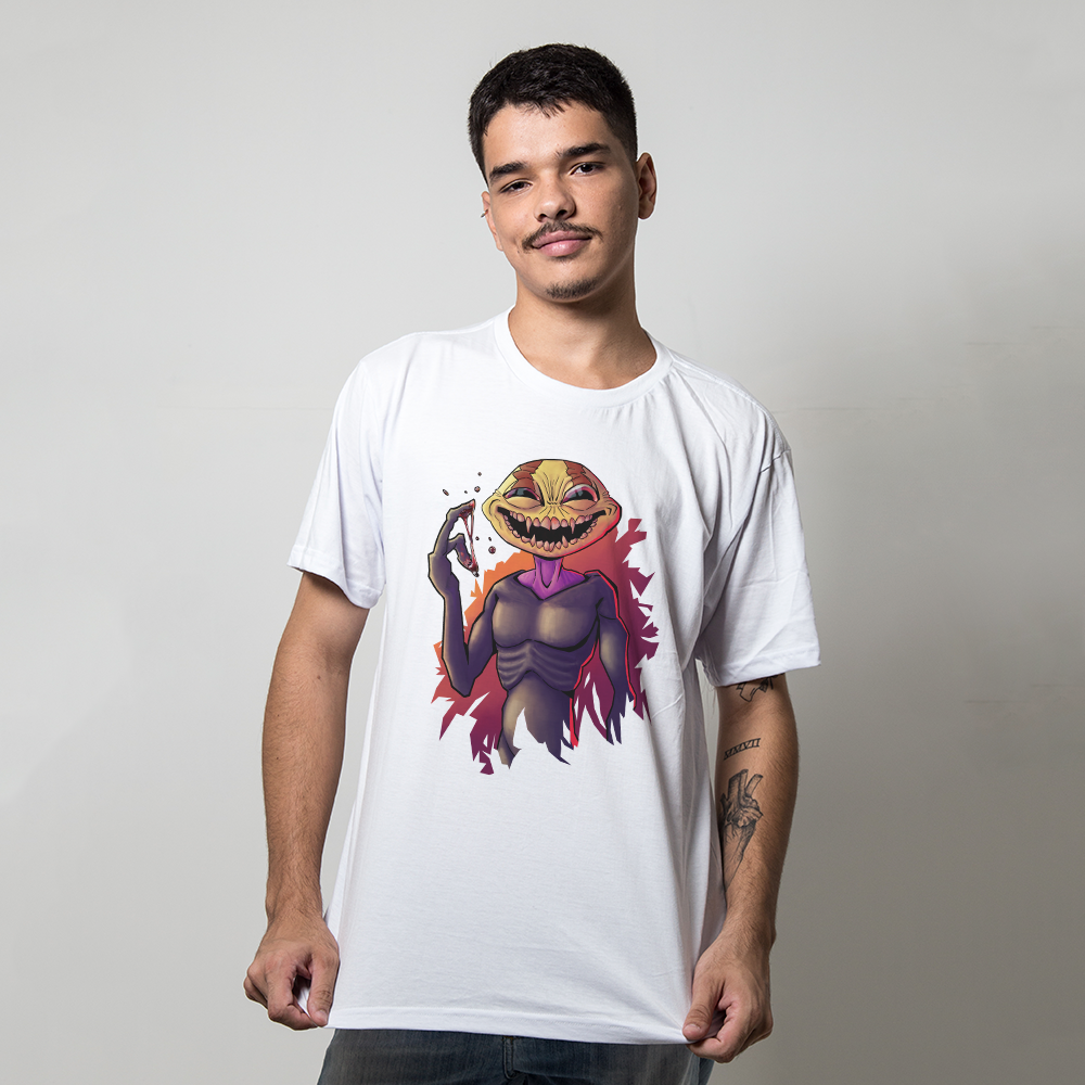 CAMISETA BRANCA - GIS COM GIZ LOGO - LOLJA - Atelier do Sicko LTDA