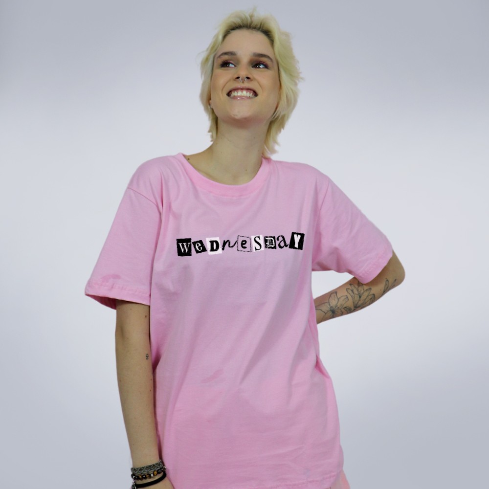 Camiseta On Wednesdays We Wear Pink Meninas Malvadas