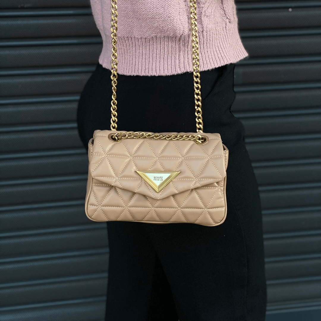 BOLSA SCHUTZ 944 MÉDIA TIRACOLO MATELASSÊ - Maria Canela BOLSA SCHUTZ 944 MÉDIA TIRACOLO MATELASSÊ - Maria Canela