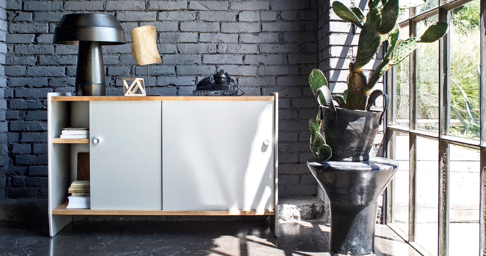 Seção 1 Theca Sideboard