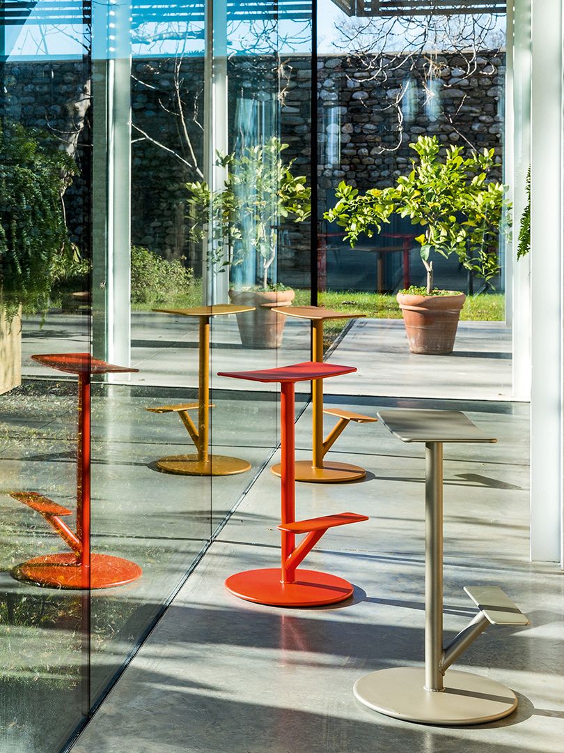 Seção 1 Sequoia Stool mobile